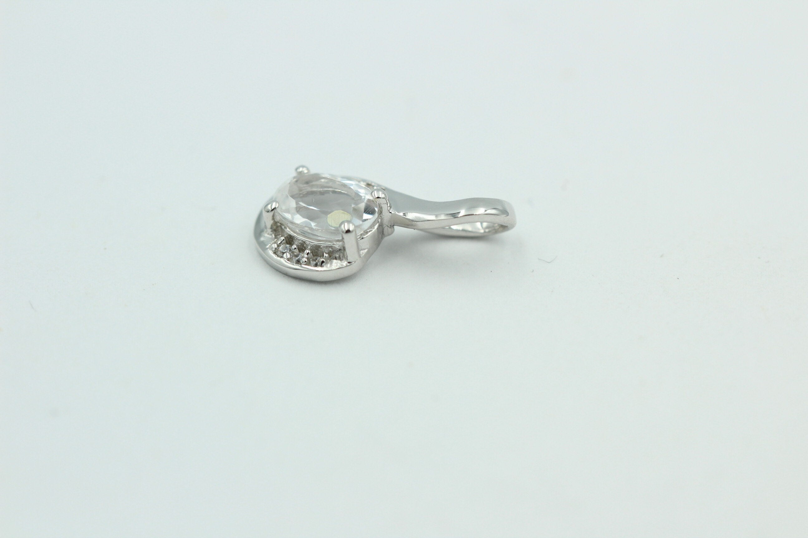 1,12 Carat Bergkristall Anhänger 925 Silber  mit Zirkonia Kristallanhänger