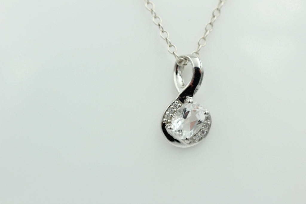 1,12 Carat Bergkristall Anhänger 925 Silber  mit Zirkonia Kristallanhänger