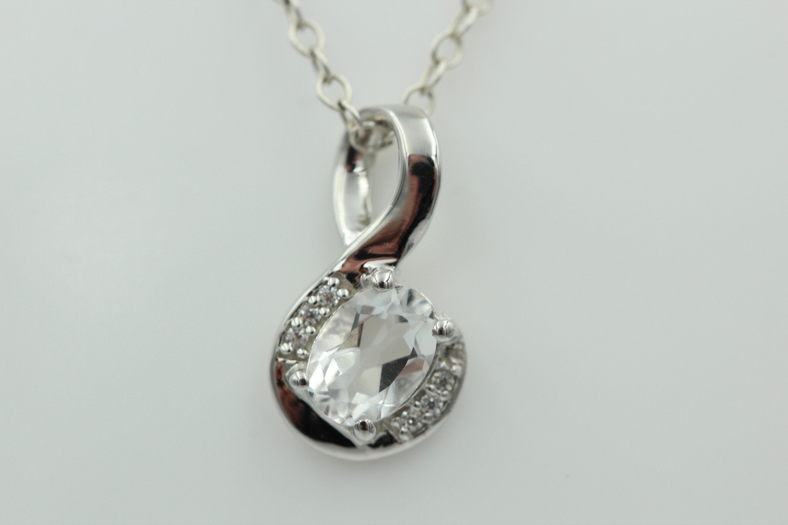 1,12 Carat Bergkristall Anhänger 925 Silber  mit Zirkonia Kristallanhänger