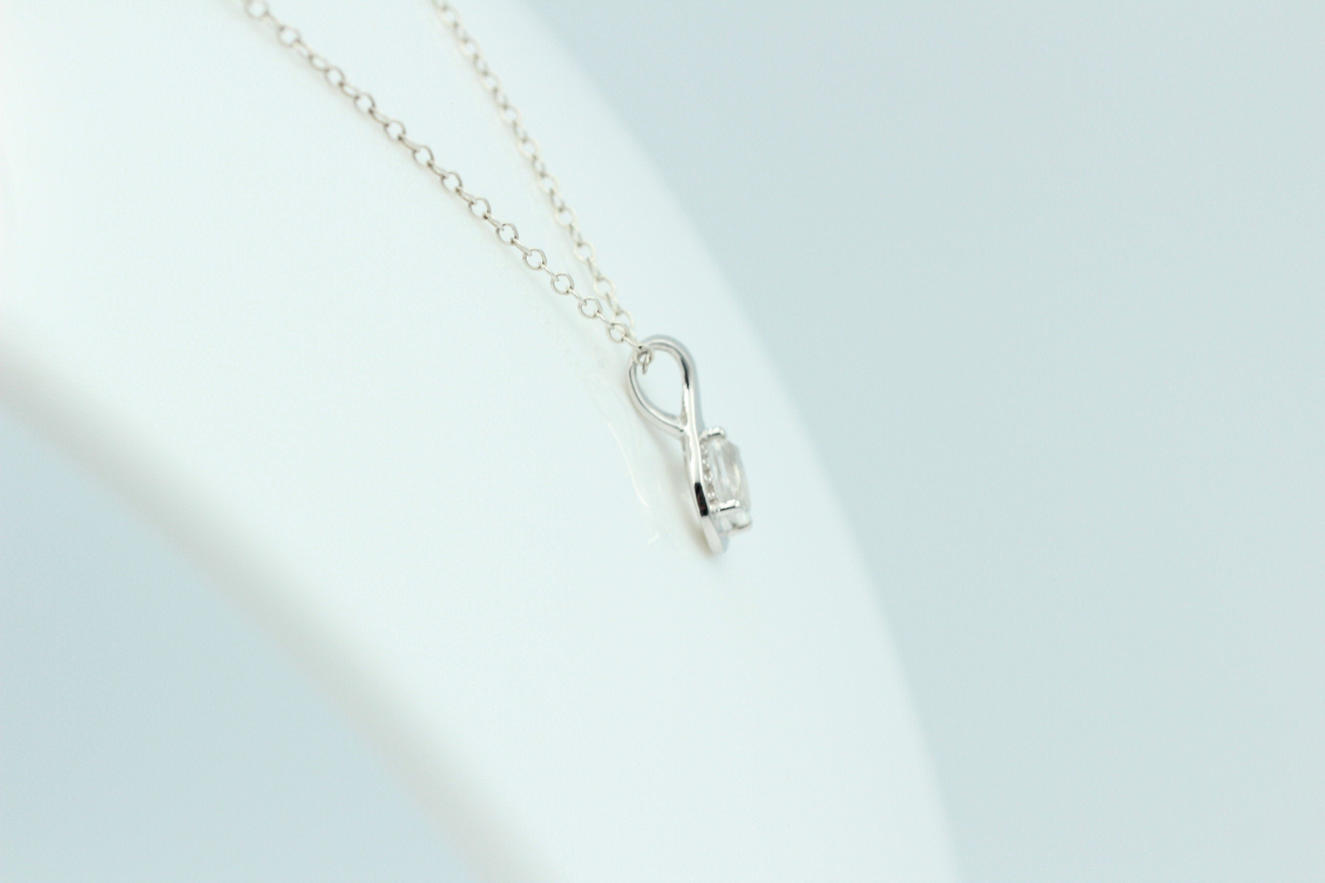 1,12 Carat Bergkristall Anhänger 925 Silber  mit Zirkonia Kristallanhänger
