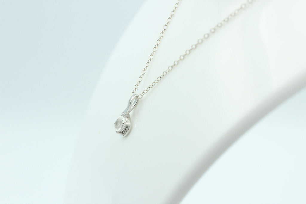1,12 Carat Bergkristall Anhänger 925 Silber  mit Zirkonia Kristallanhänger