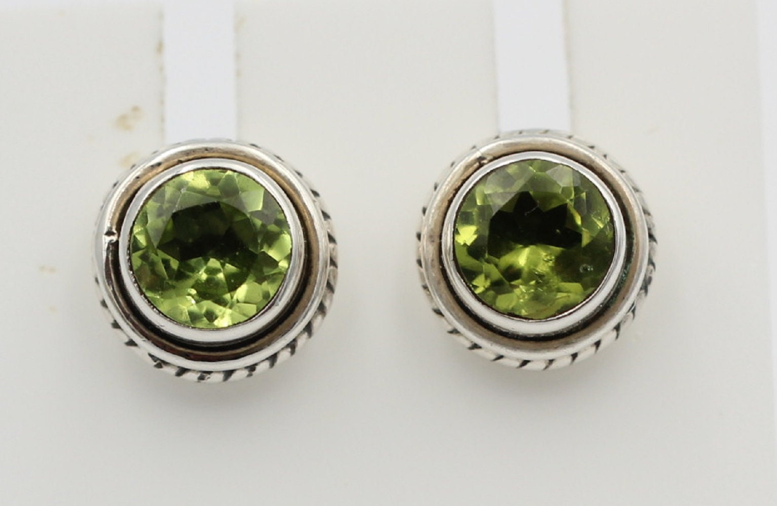 Edler 1,5  Carat Peridot Ohrstecker 925 Silber Olivin Ohrschmuck Edelstein