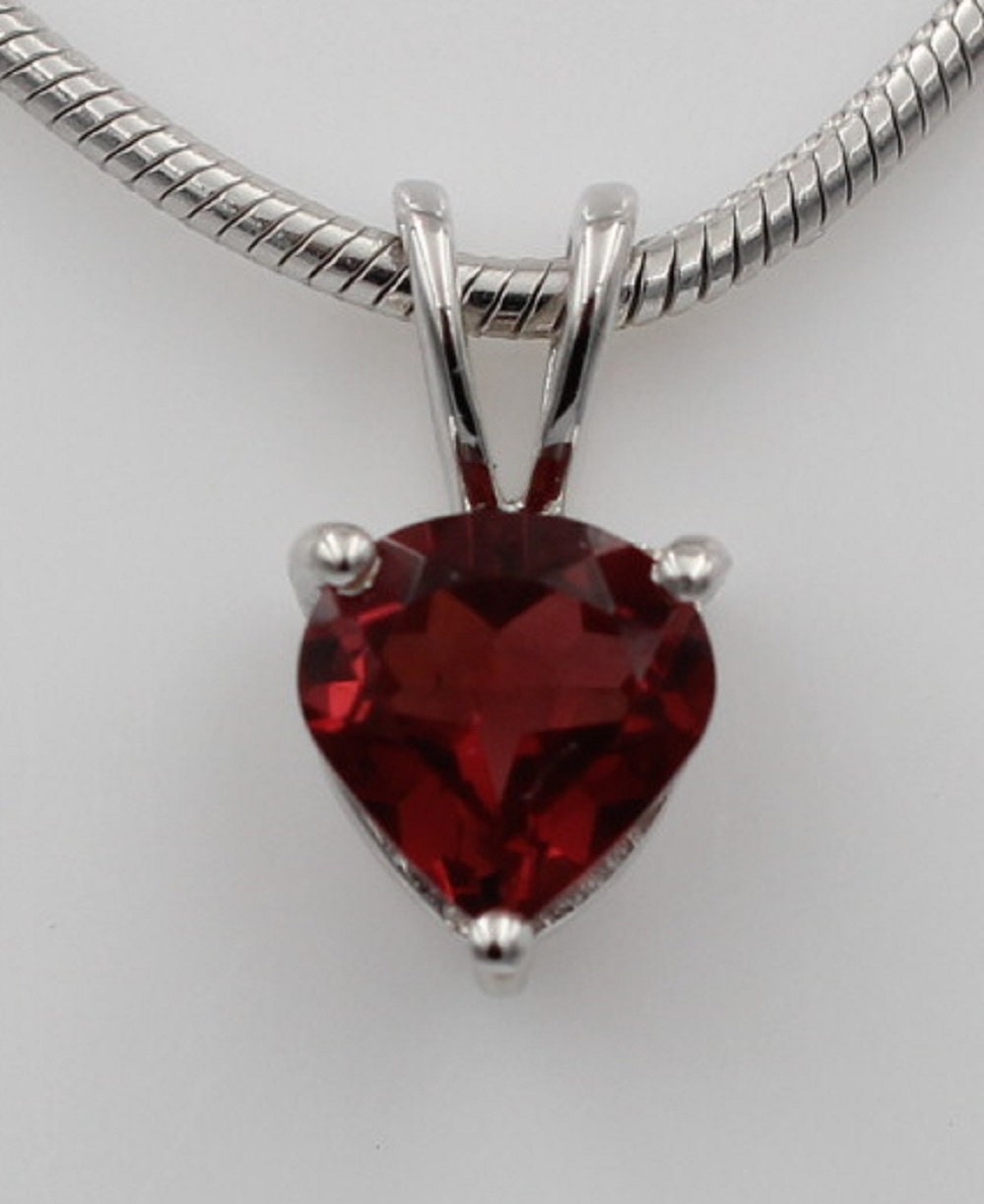 Edler 1,2 Carat Granat Anhänger 925 Silber Collier Kette  Schmuck Blutrot