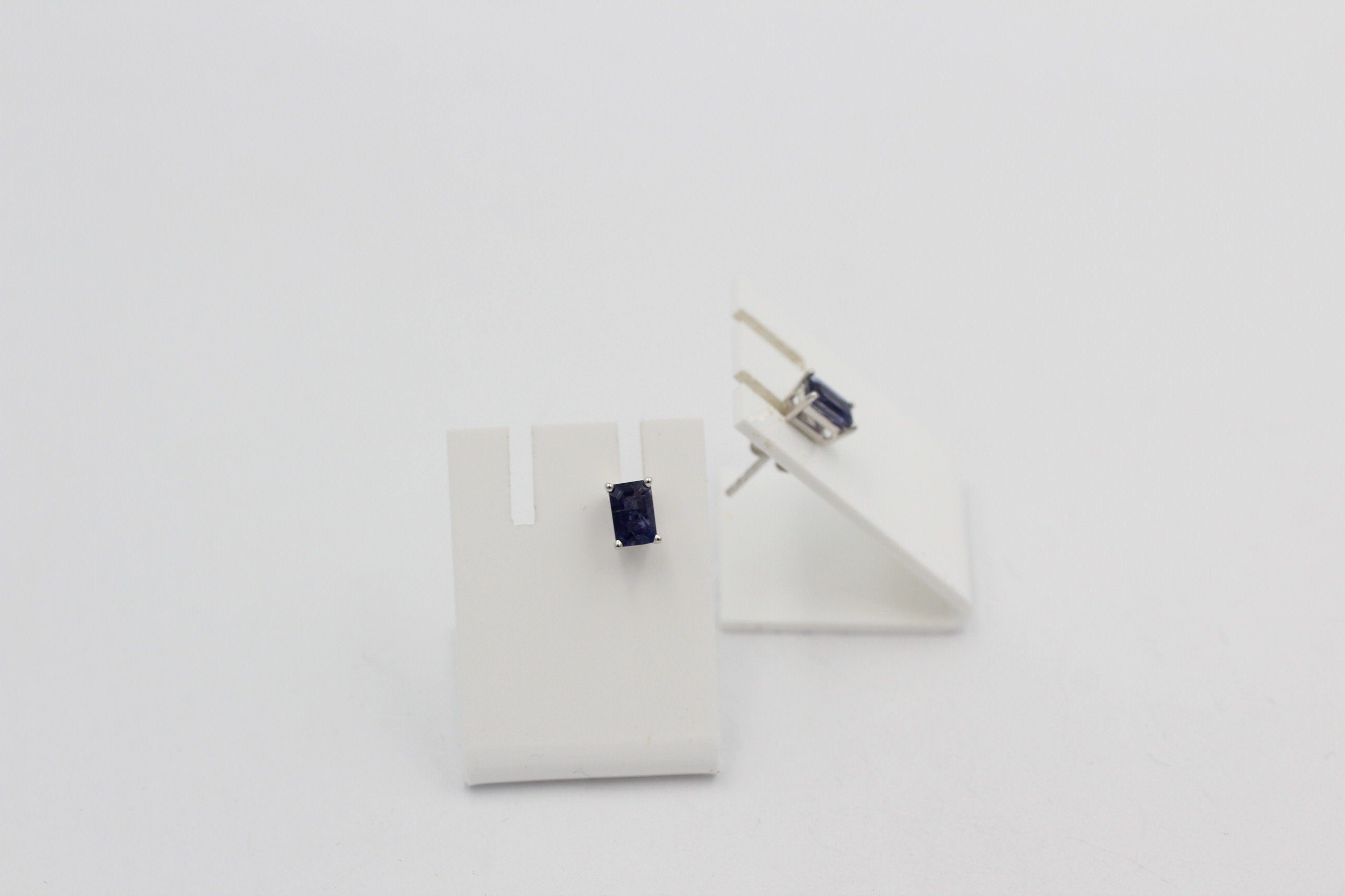 Edle 1,25 Carat Ioltih Ohrstecker 925 Silber Wassersaphir Luchssaphir Edelstein