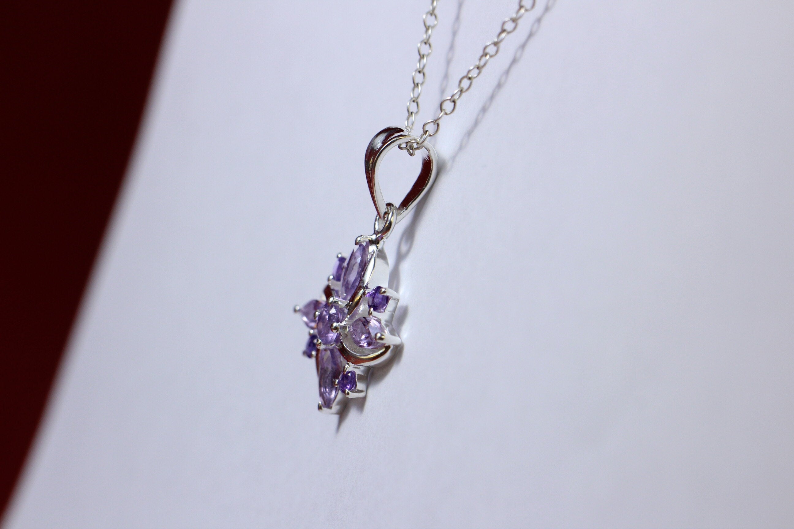 Edler 0,8 Carat Amethyst Anhanger 925 Silber Collier Kette  Anhanger violett