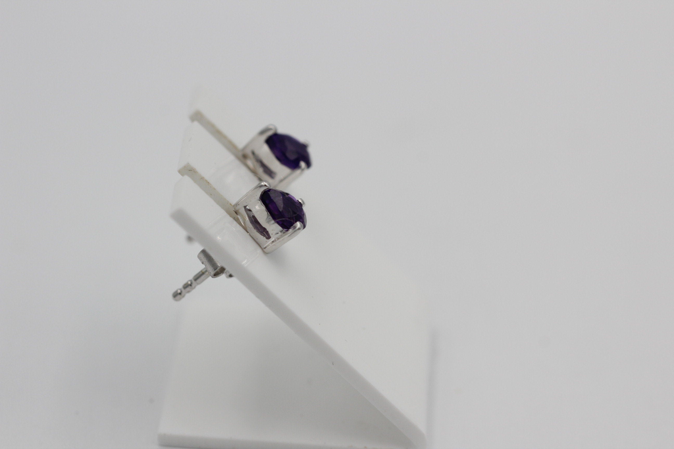 Edle 0,45 Carat Amethyst Ohrstecker Orring 925 Silber Unisex violetter Edelstein