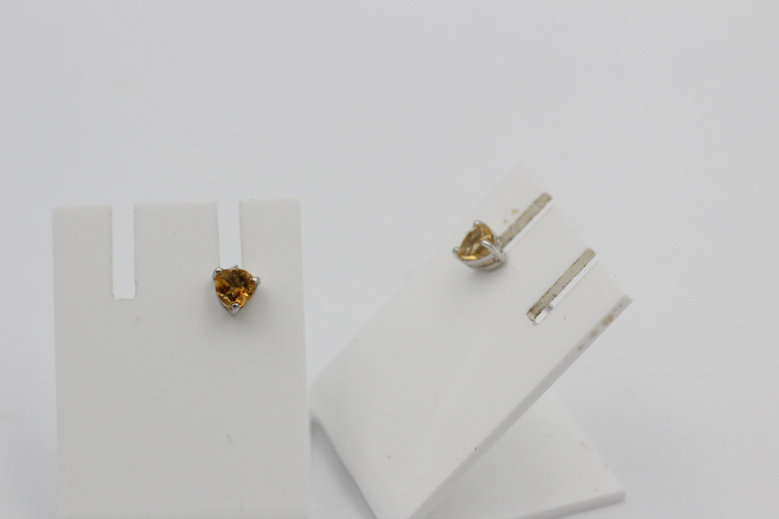 0,49 Carat Herz Citrin Ohrstecker 925 Silber Herzschliff Ohrschmuck Edelstein