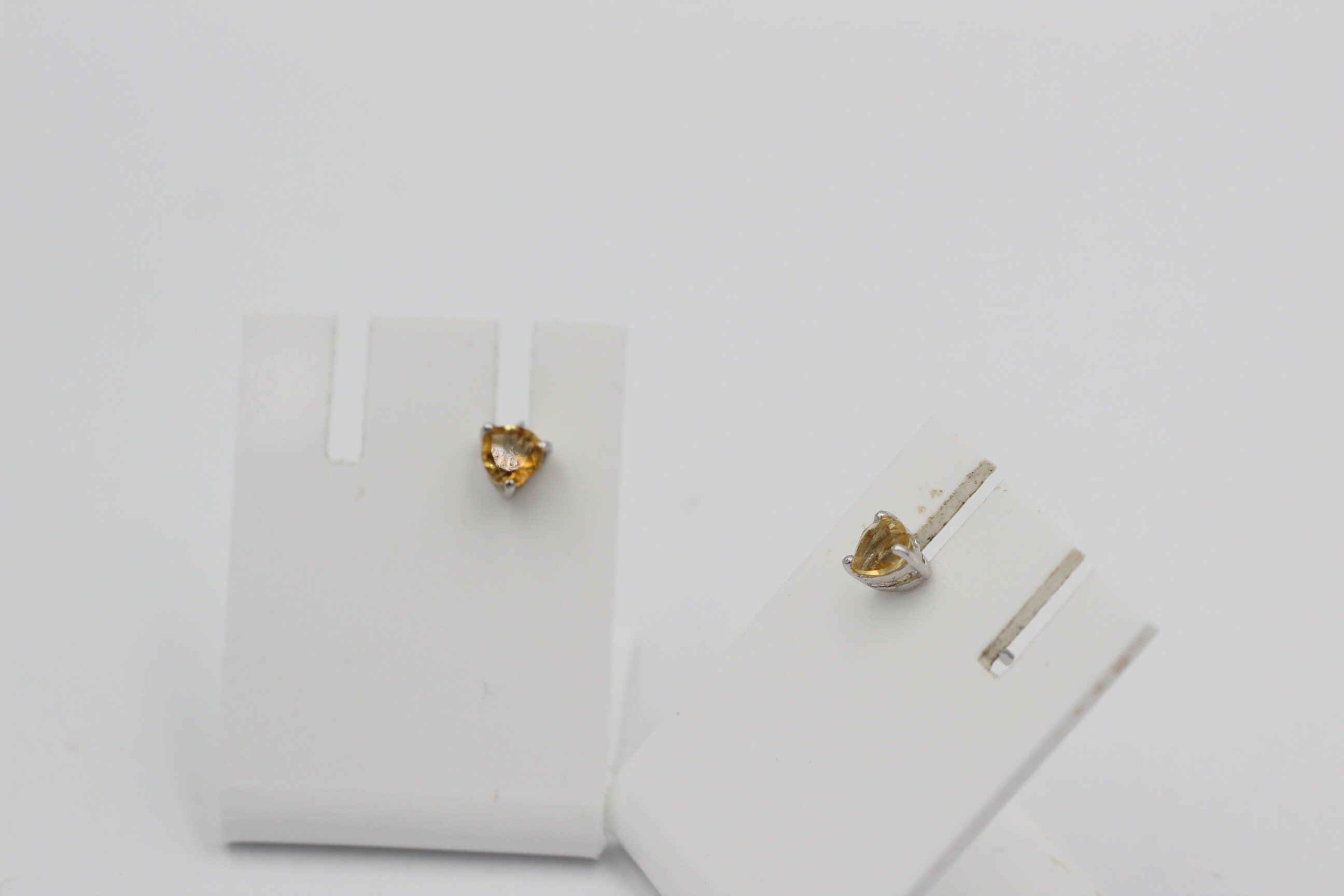 0,49 Carat Herz Citrin Ohrstecker 925 Silber Herzschliff Ohrschmuck Edelstein