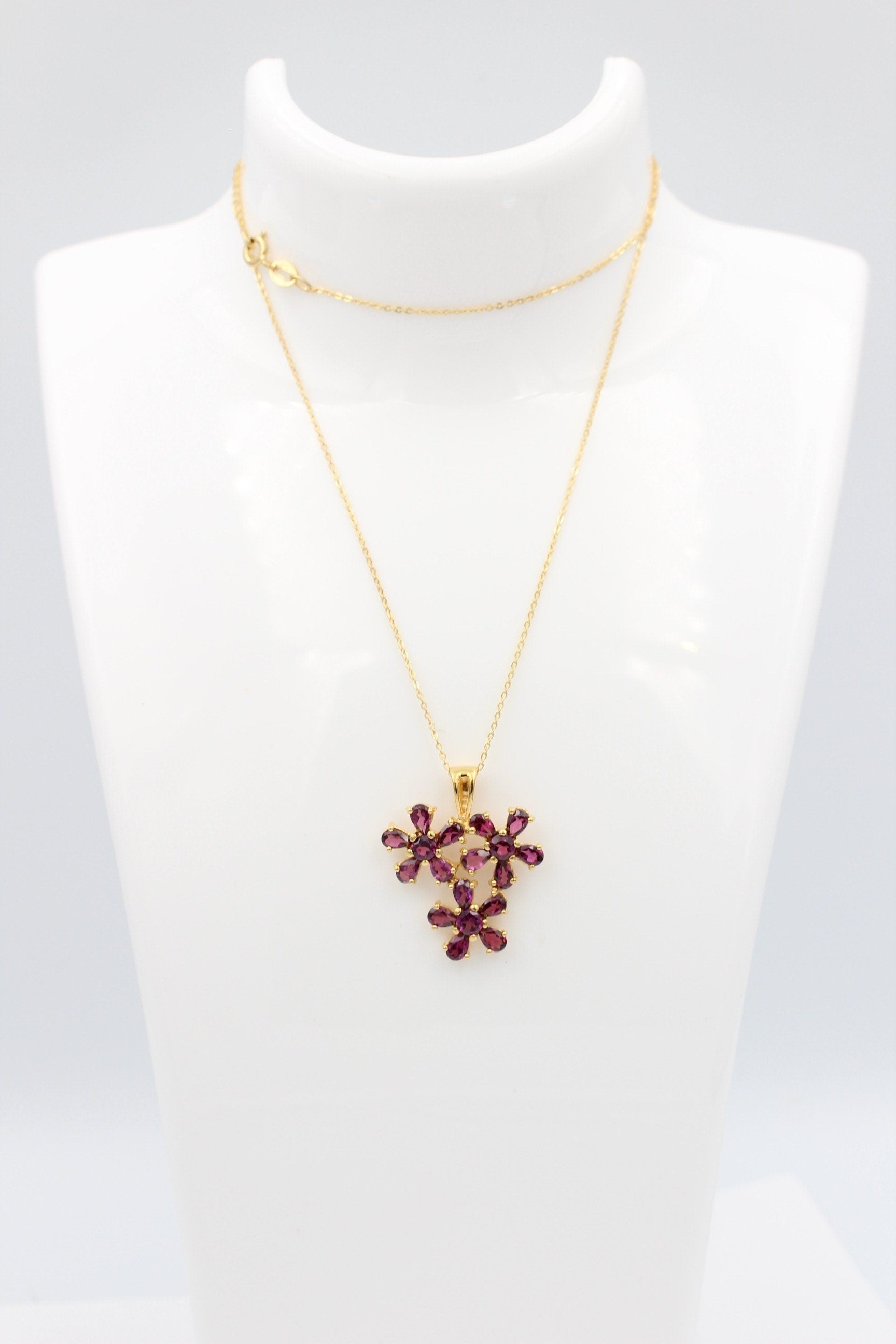 Edler 4,2 Carat  Granat Anhänger 925 Silber Collier Kette blutroter Granat