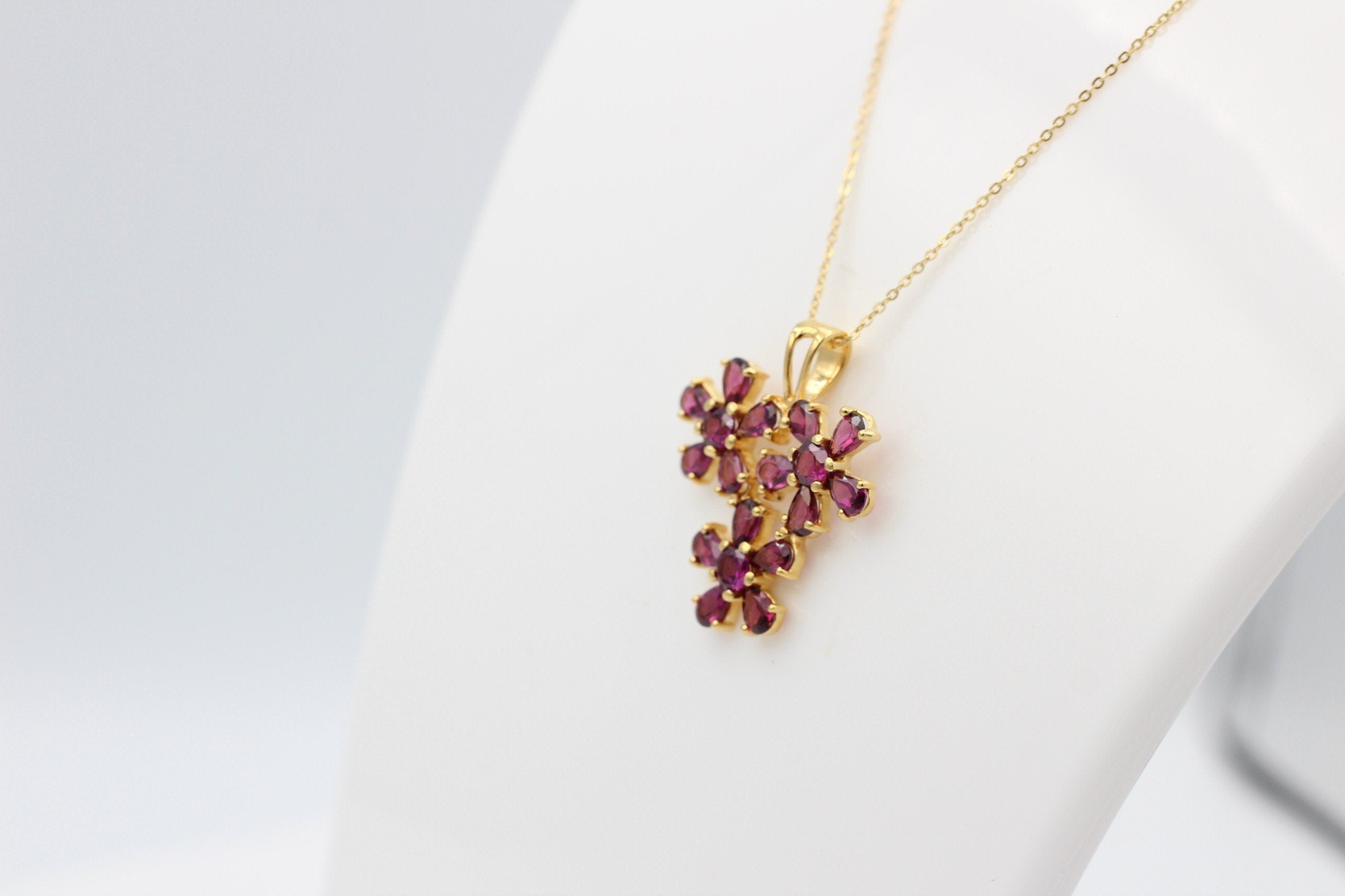 Edler 4,2 Carat  Granat Anhänger 925 Silber Collier Kette blutroter Granat