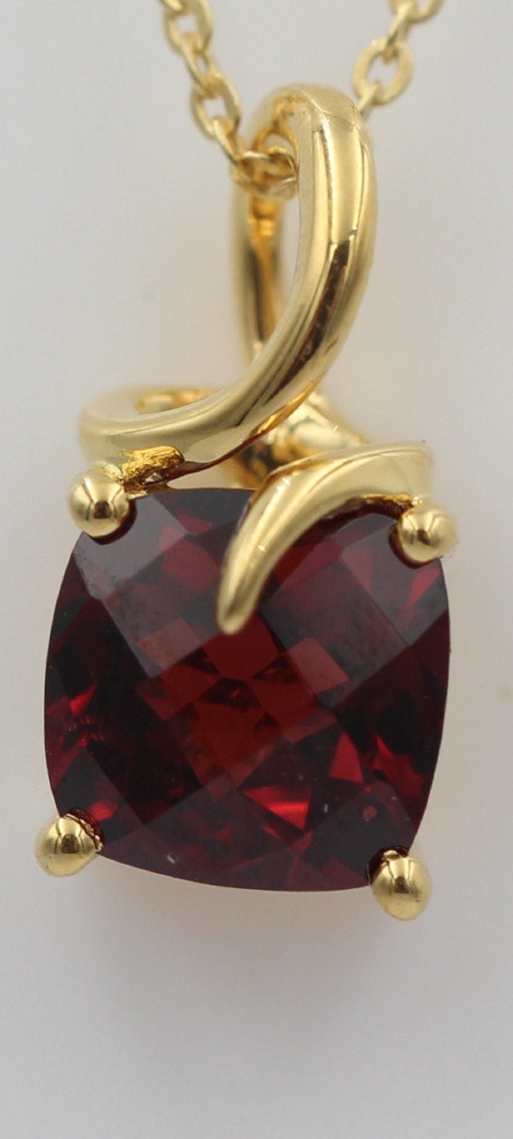 1,5 Carat Granat  Anhänger 925 Silber Collier  Checker Board blutroter Granat
