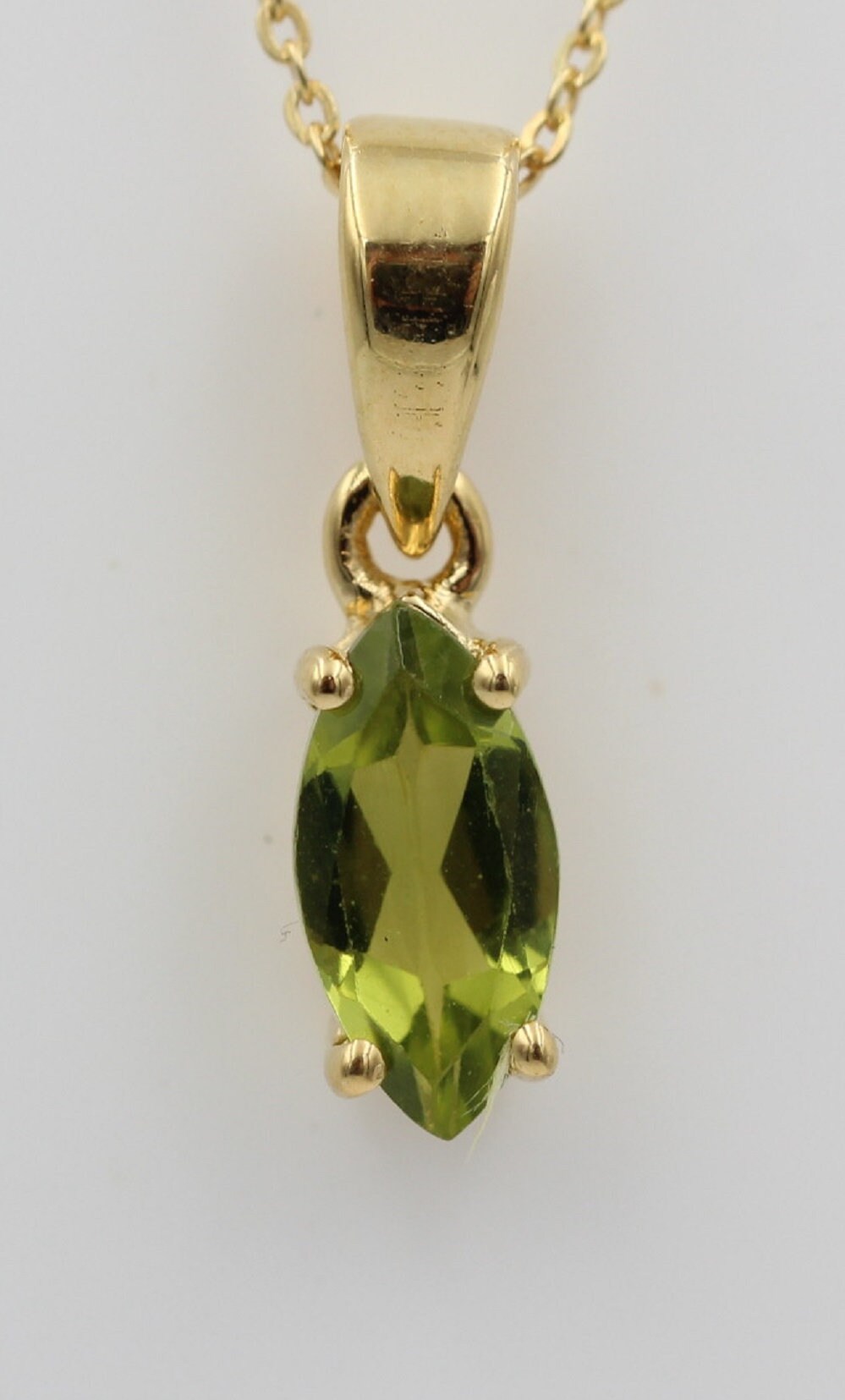 1,1 Carat Peridot Anhänger Marquiseschliff 925 Silber Collier Kette vergoldet