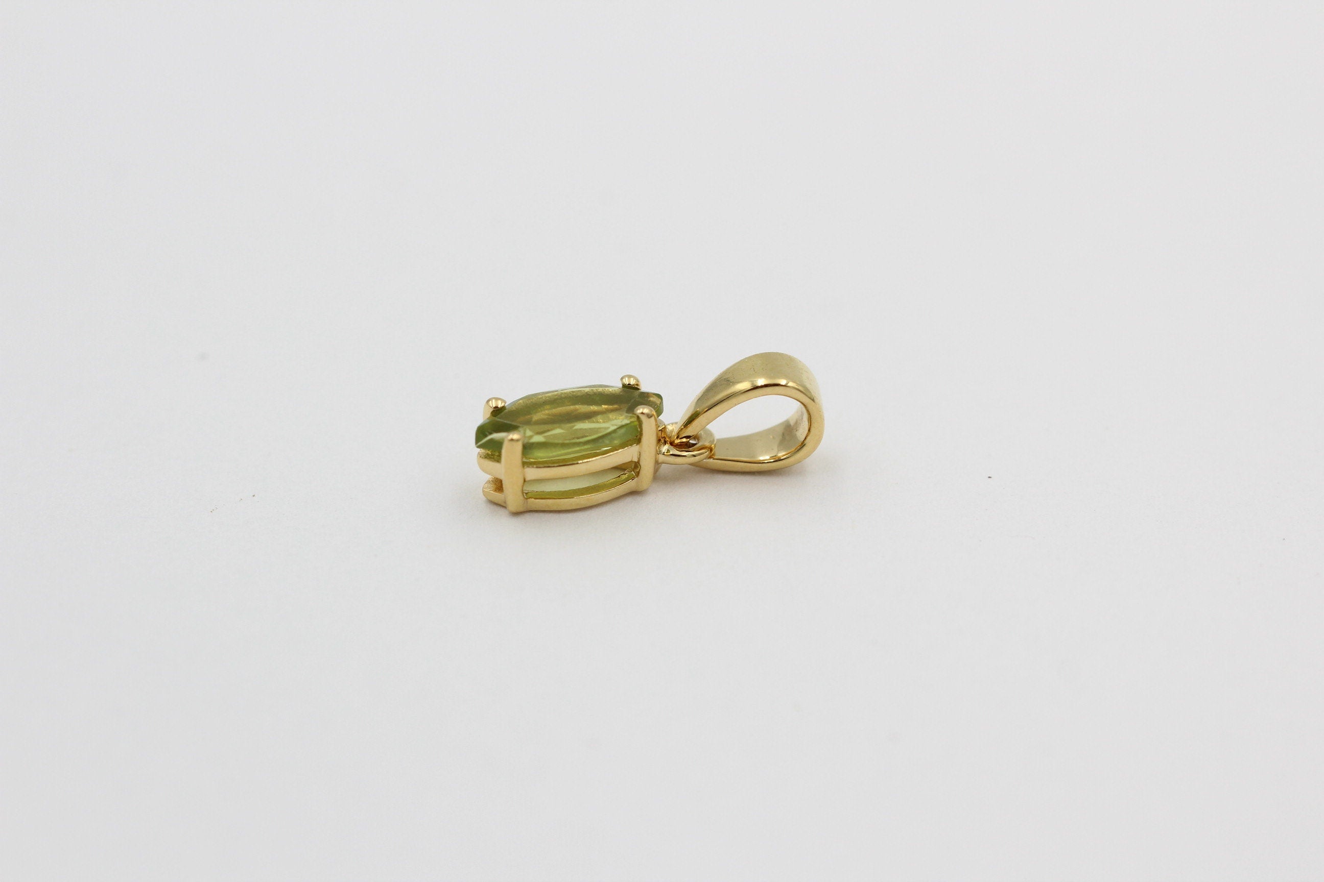 1,1 Carat Peridot Anhänger Marquiseschliff 925 Silber Collier Kette vergoldet