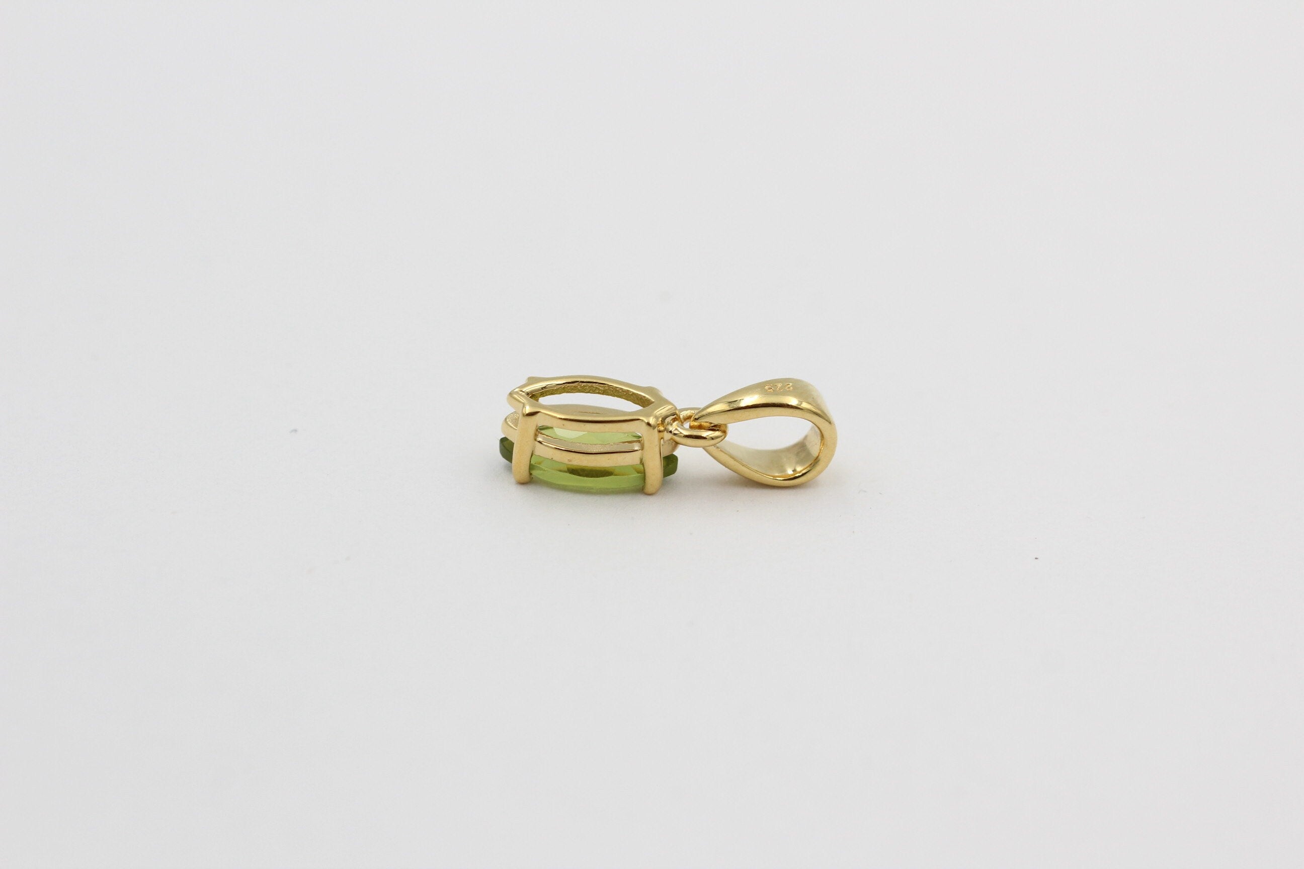 1,1 Carat Peridot Anhänger Marquiseschliff 925 Silber Collier Kette vergoldet