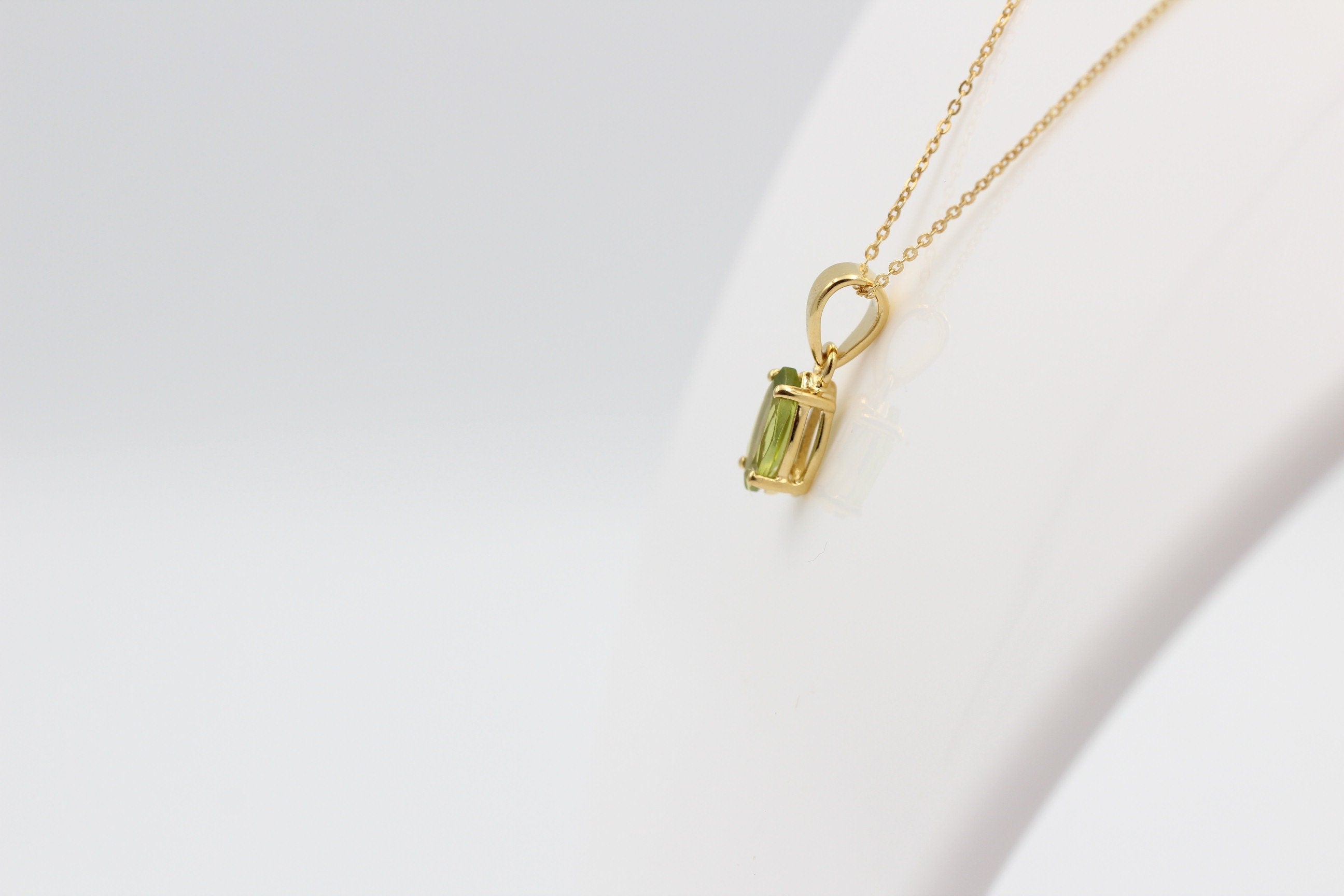 1,1 Carat Peridot Anhänger Marquiseschliff 925 Silber Collier Kette vergoldet
