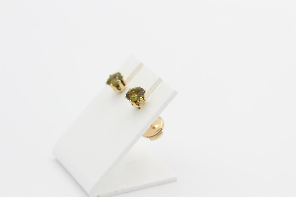 0,90  Carat waldgrüner Sphen 585 Gold Sicherheitsverschluss Titanit VS Qualit#t
