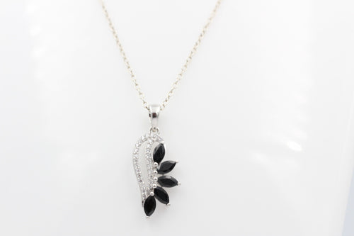 1,26 Carat schwarzer Onyx Anhänger 925 Silber Collier Kette schwarzer Edelstein
