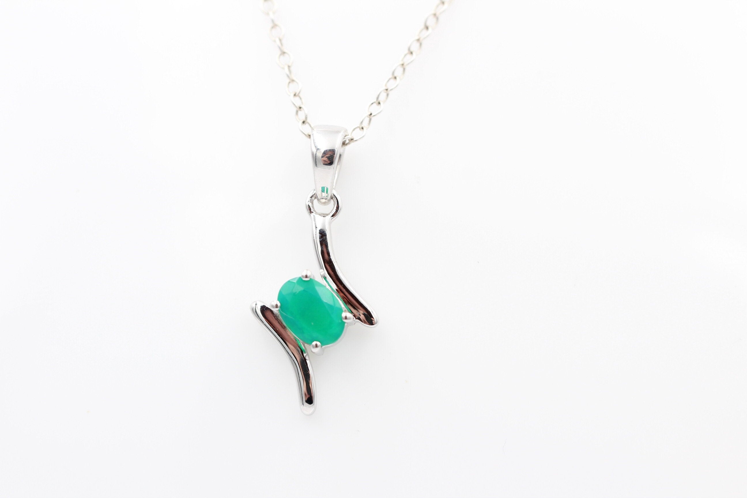 0,72 Carat grüner äthiopischer Opal Anhänger 925  Silber aus Afrika Welo Opal