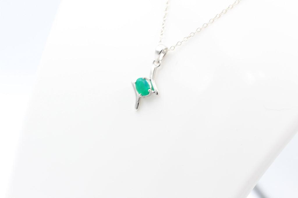 0,72 Carat grüner äthiopischer Opal Anhänger 925  Silber aus Afrika Welo Opal