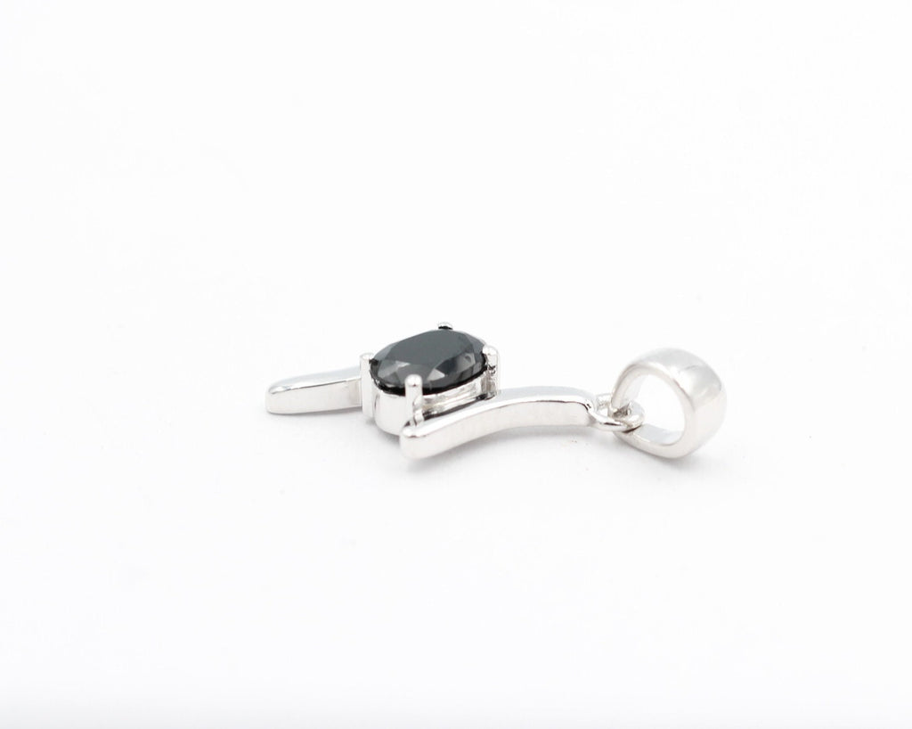 0,72 Carat schwarzer Onyx Anhänger 925 Silber Collier Kette schwarzer Edelstein
