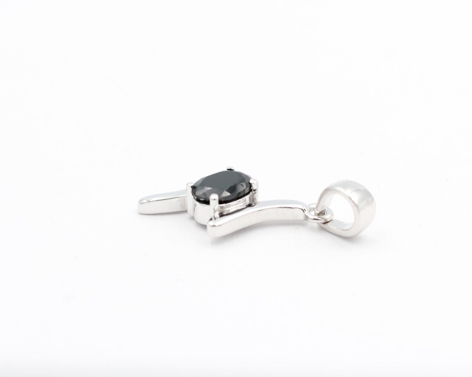 0,72 Carat schwarzer Onyx Anhänger 925 Silber Collier Kette schwarzer Edelstein