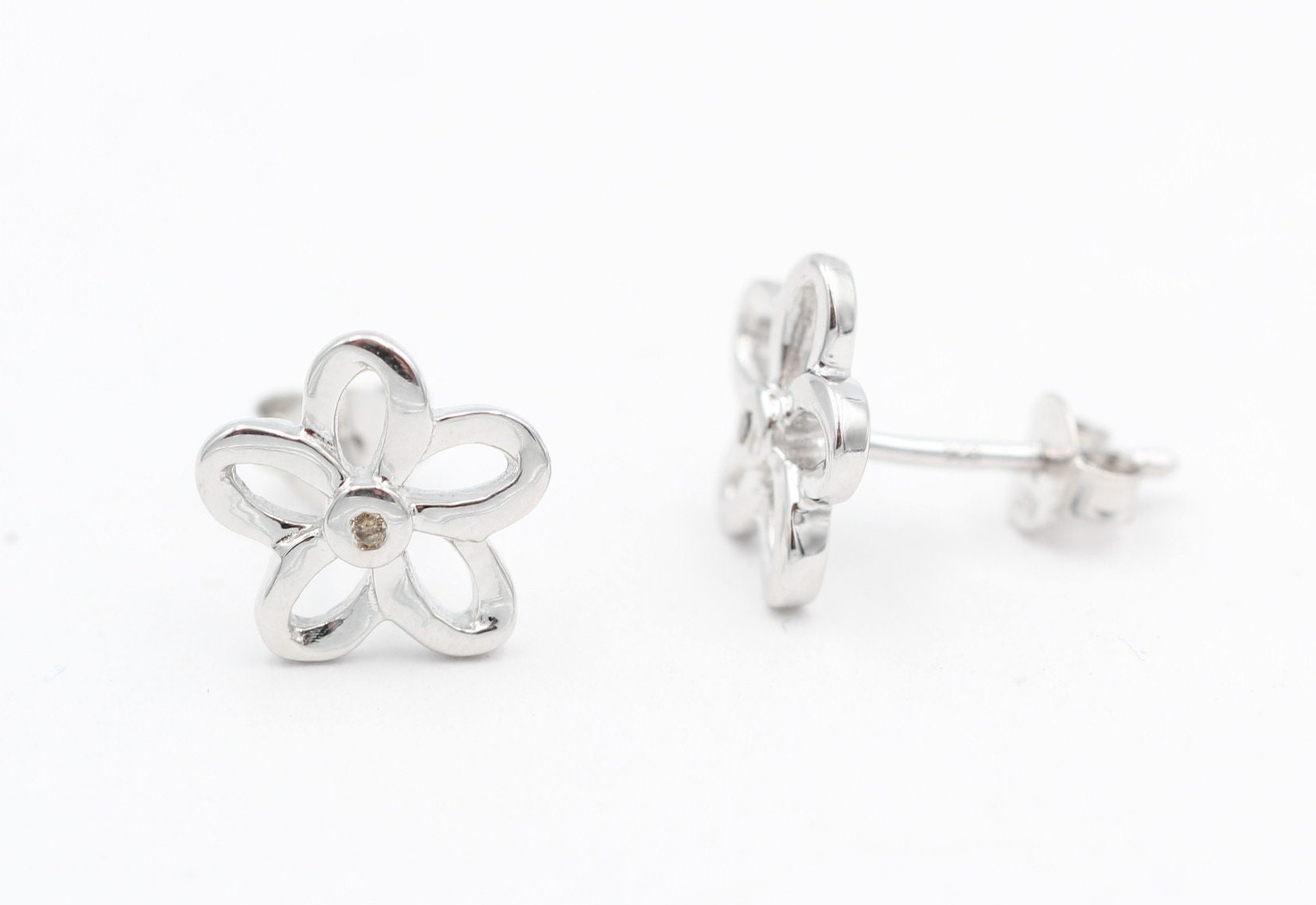 0,02 Carat champagner Diamant Blumen Ohrstecker 925 Silber G- H / I2-I3 Top Edel