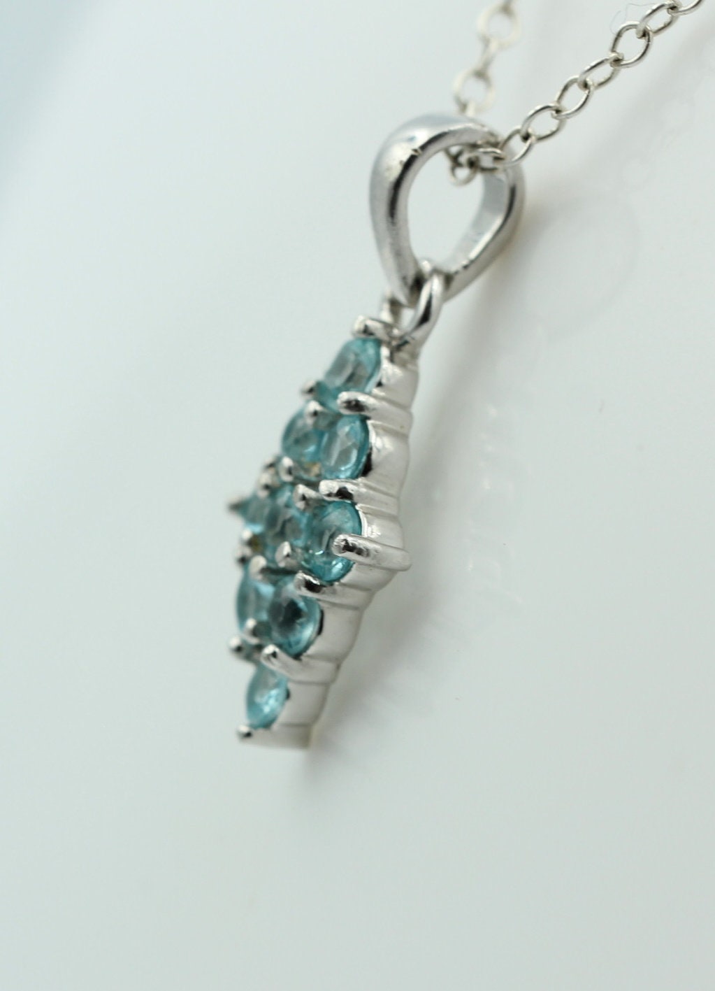 1,63 Carat Apatit Anhänger 925 Silber Collier Kette seltener Apatit