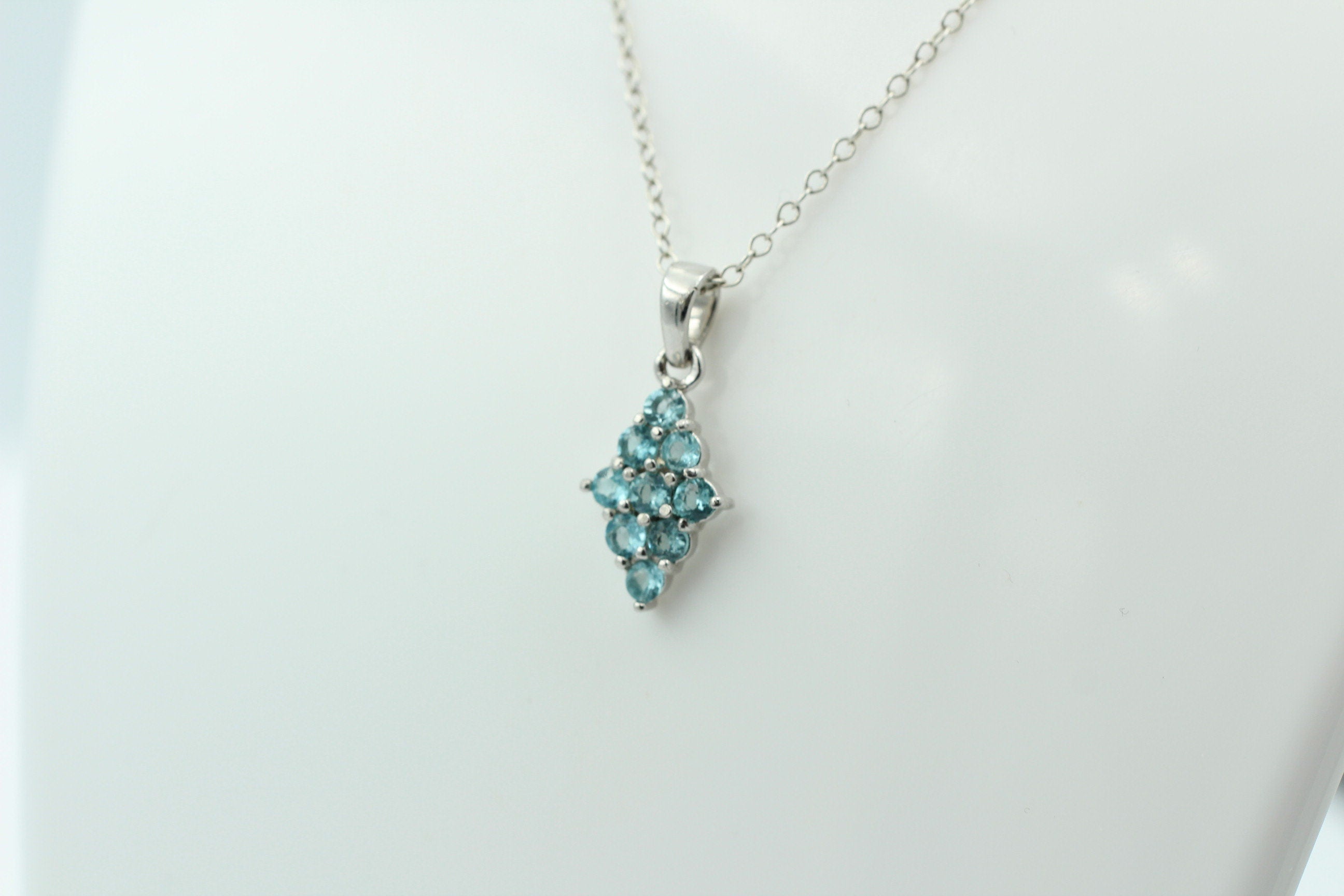 1,63 Carat Apatit Anhänger 925 Silber Collier Kette seltener Apatit