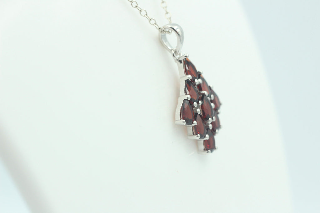 Edler 3,45 Carat Granat Anhänger 925 Silber blutroter Edelstein Top