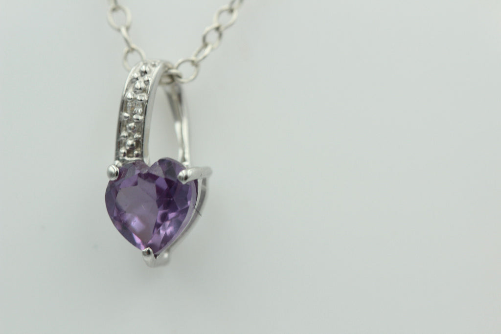 0,57 Carat afrikanischer Amethyst Herz Anhänger 925 Silber Collier Kette