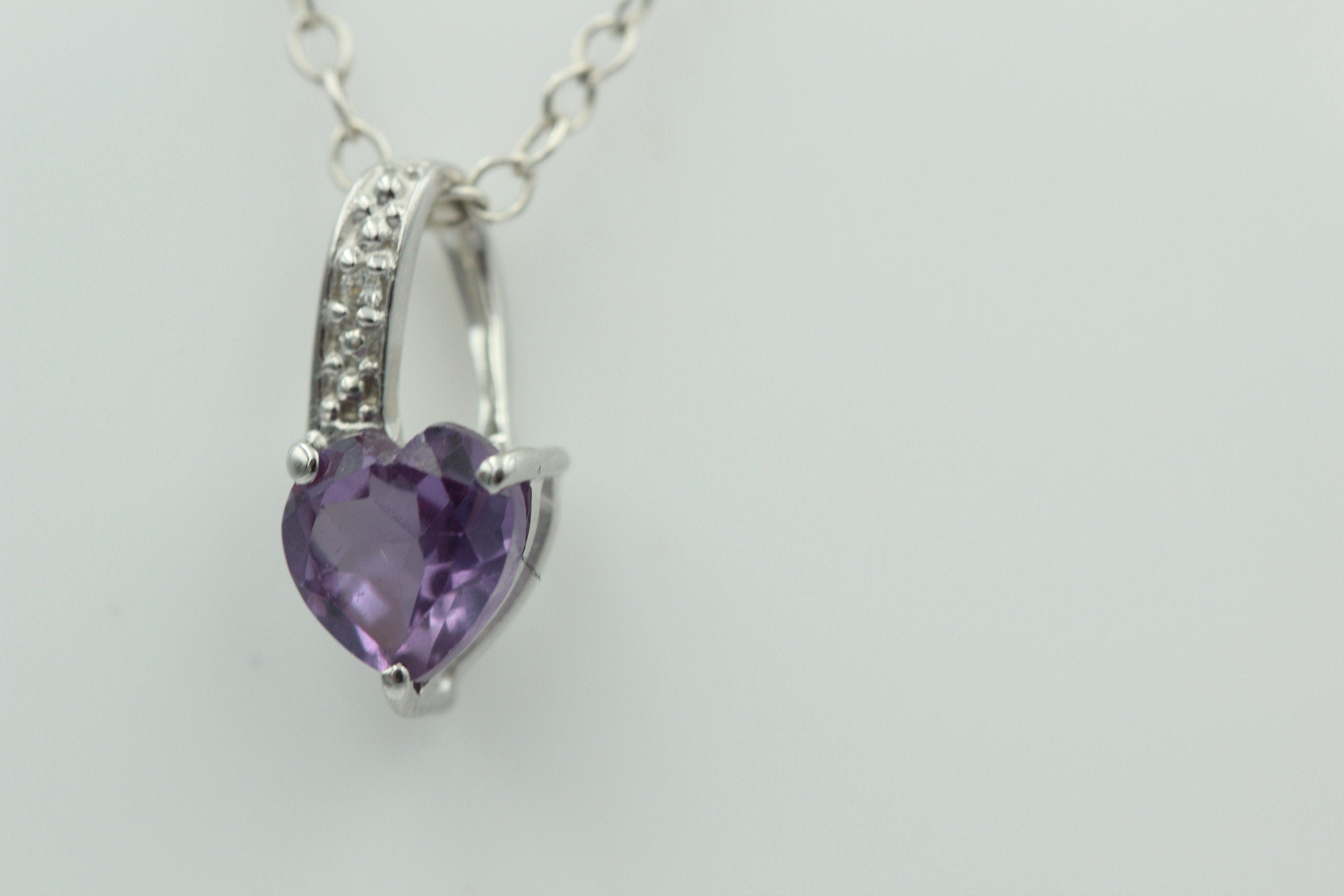 0,57 Carat afrikanischer Amethyst Herz Anhänger 925 Silber Collier Kette