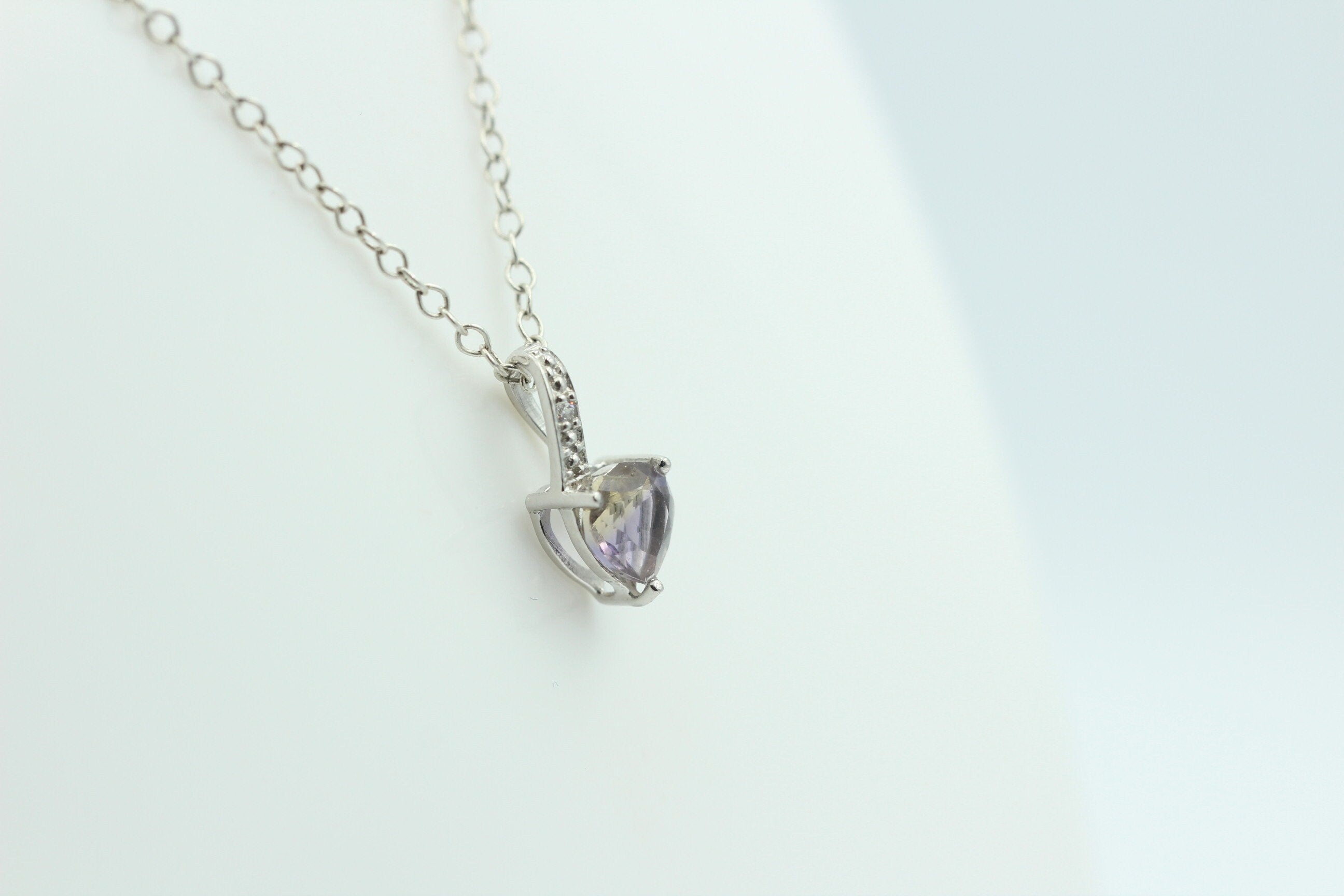 0,65 Carat  synthetischer Ametrin Herz Anhänger 925 Silber Top