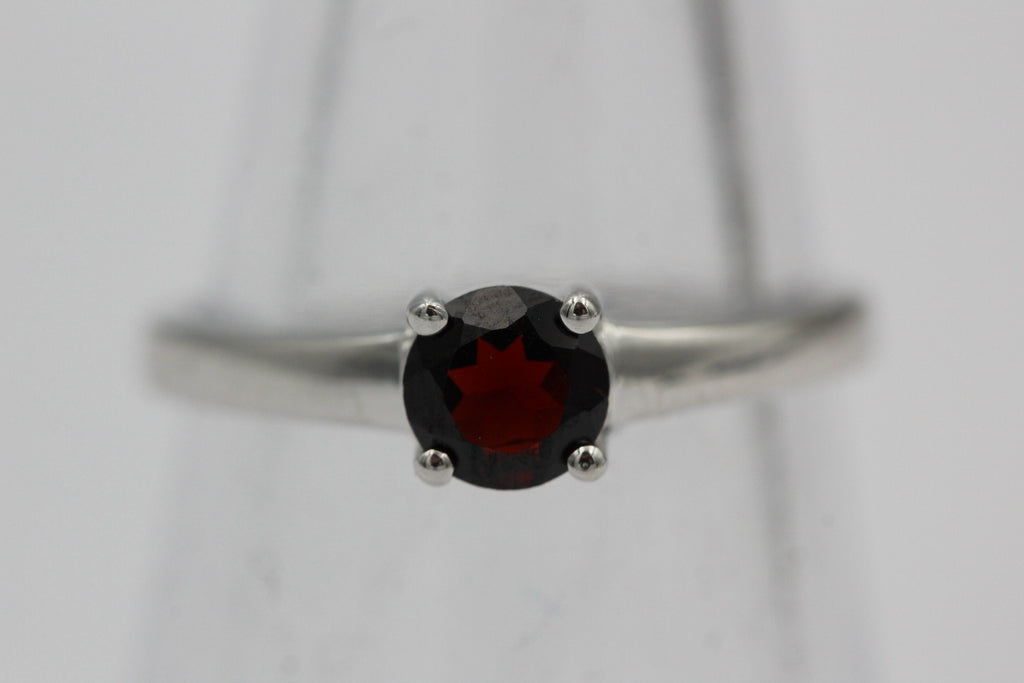 Edler 1,15 Carat Granat Ring 925 Silber Fingerring blutrot  9 / 16 / 60