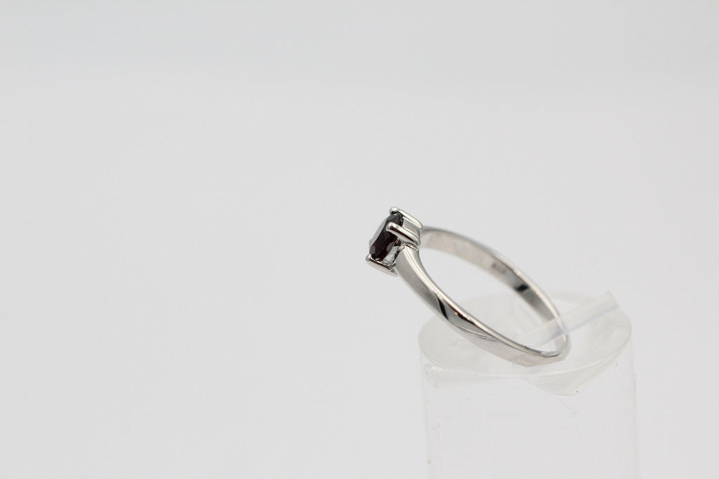 Edler 1,15 Carat Granat Ring 925 Silber Fingerring blutrot  9 / 16 / 60