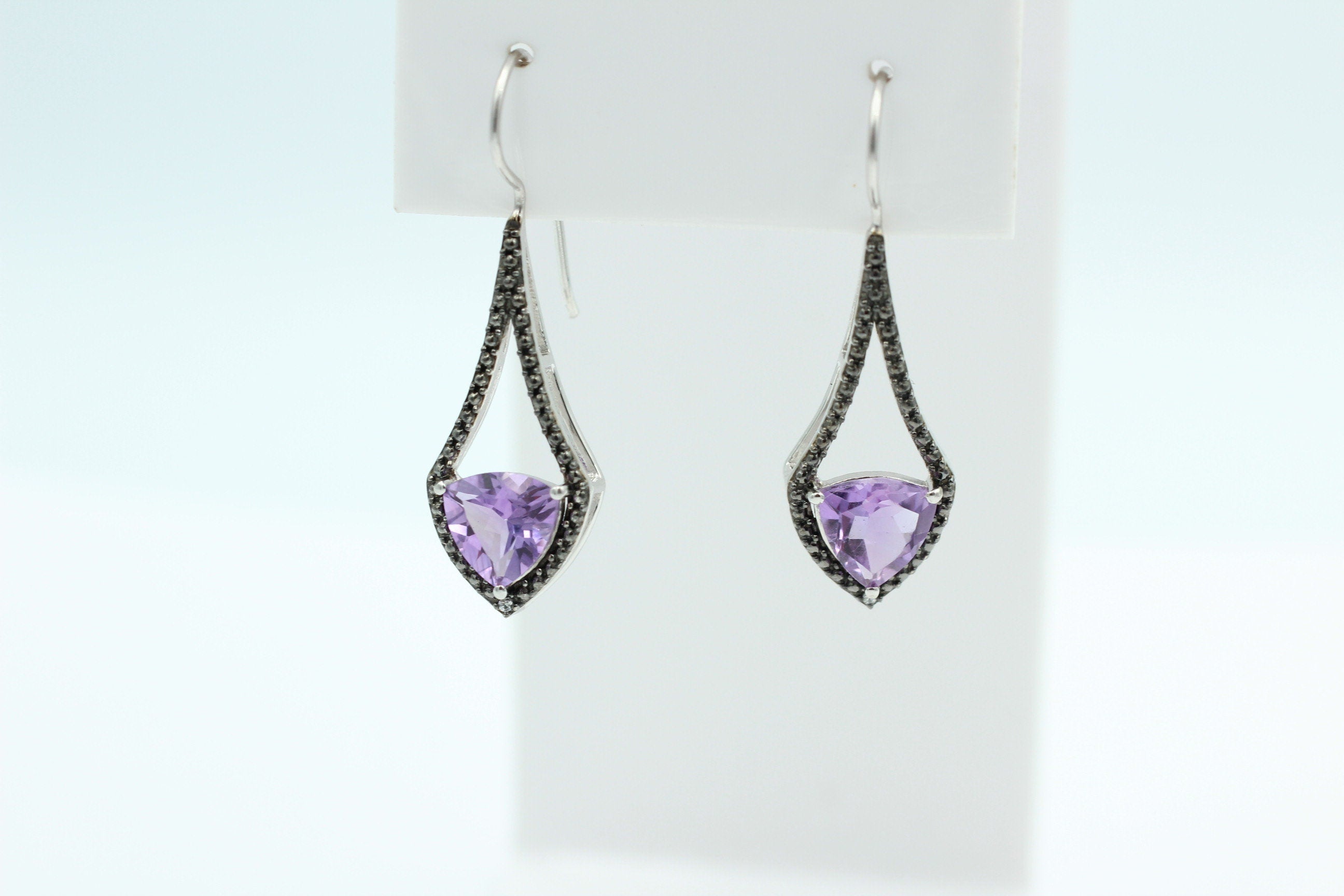 3,0 Carat brasilanischer Amethyst Ohrhaken schwarzem Spinell Ohrhaken 925 Silber