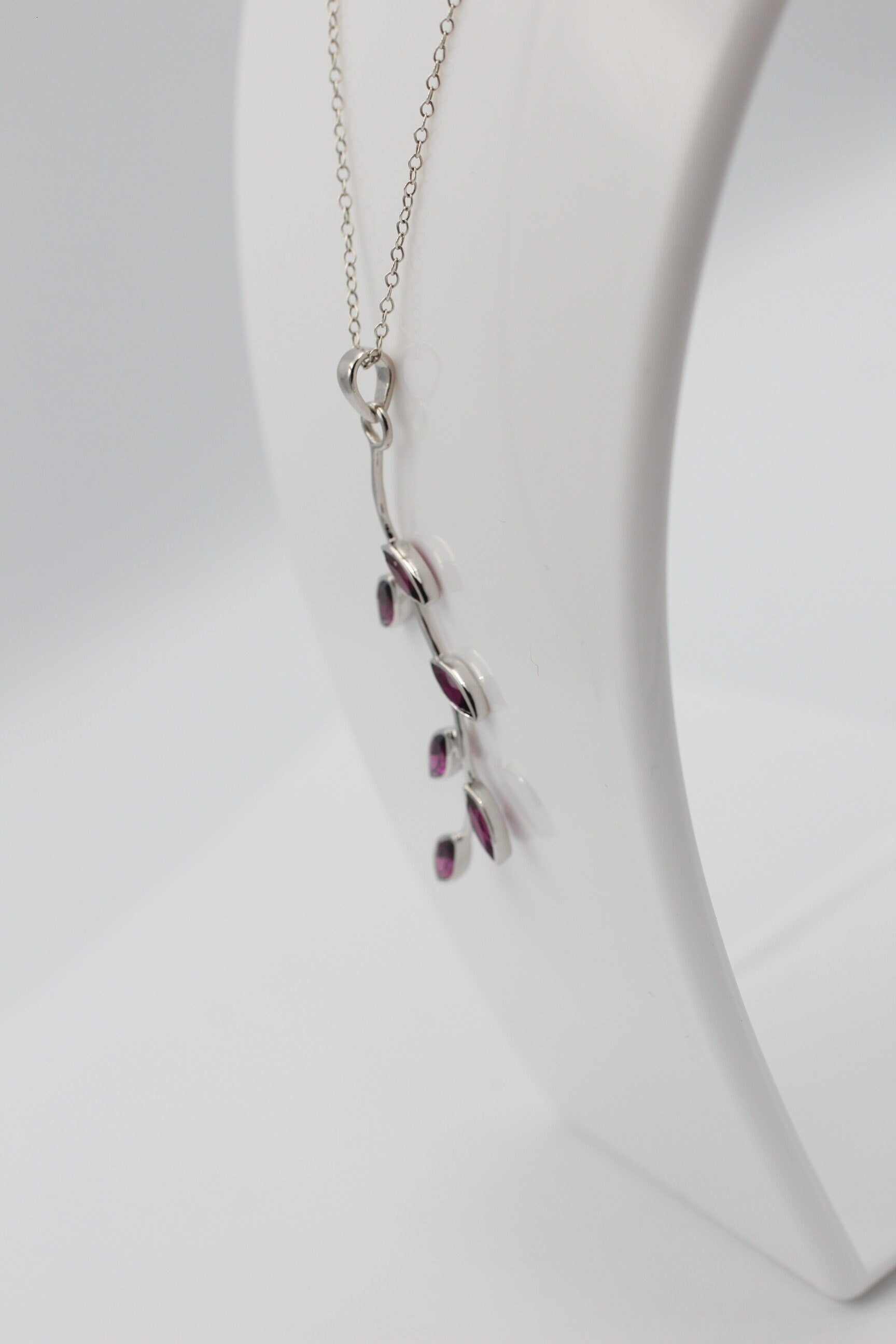 Edler 3,15 Carat Granat Blatt Anhänger 925 Silber Collier Kette Anhänger Top