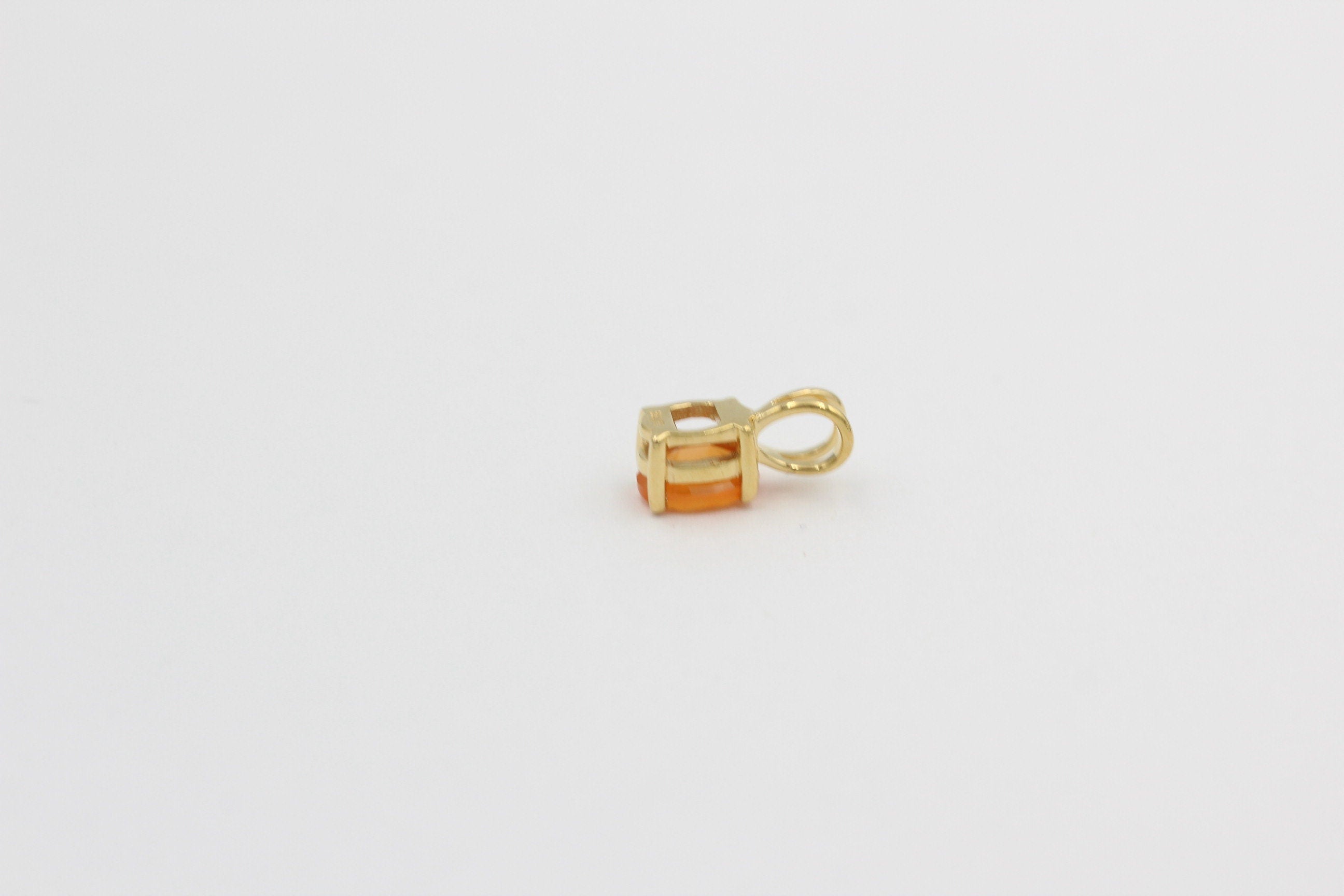 0,75 Carat leuchtender Carneol Anhänger 925 Silber Collier Kette vergoldet