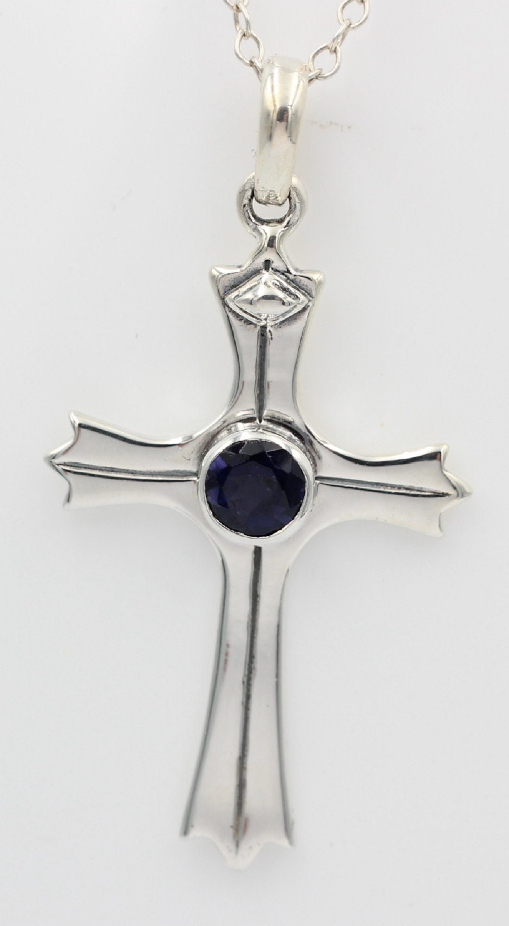 0,36 Carat Iolith Kreuz Anhänger 925 Silber Wassersaphir Luchssaphir