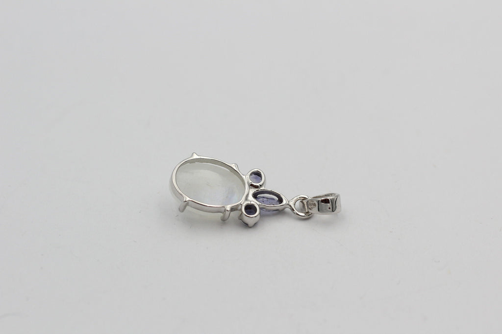 6,25 Carat Mondstein Iolith Anhänger 925 Silber Collier Kette Wassersaphir Top