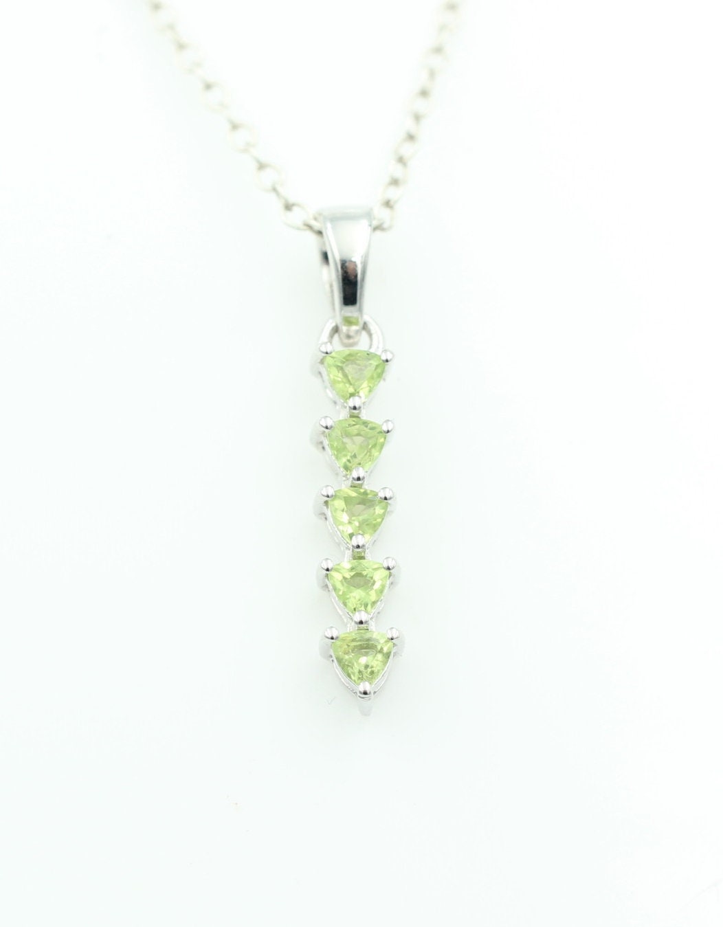 Edler 1,0 Carat Peridot Anhänger 925 Sterling Silber  Olivin