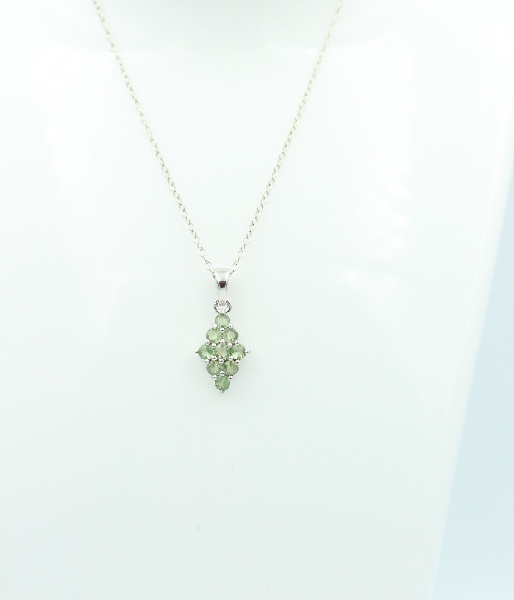 1,68 Carat güner Saphir Anhänger 925 Silber Collier Kette Saphiranhänger Top