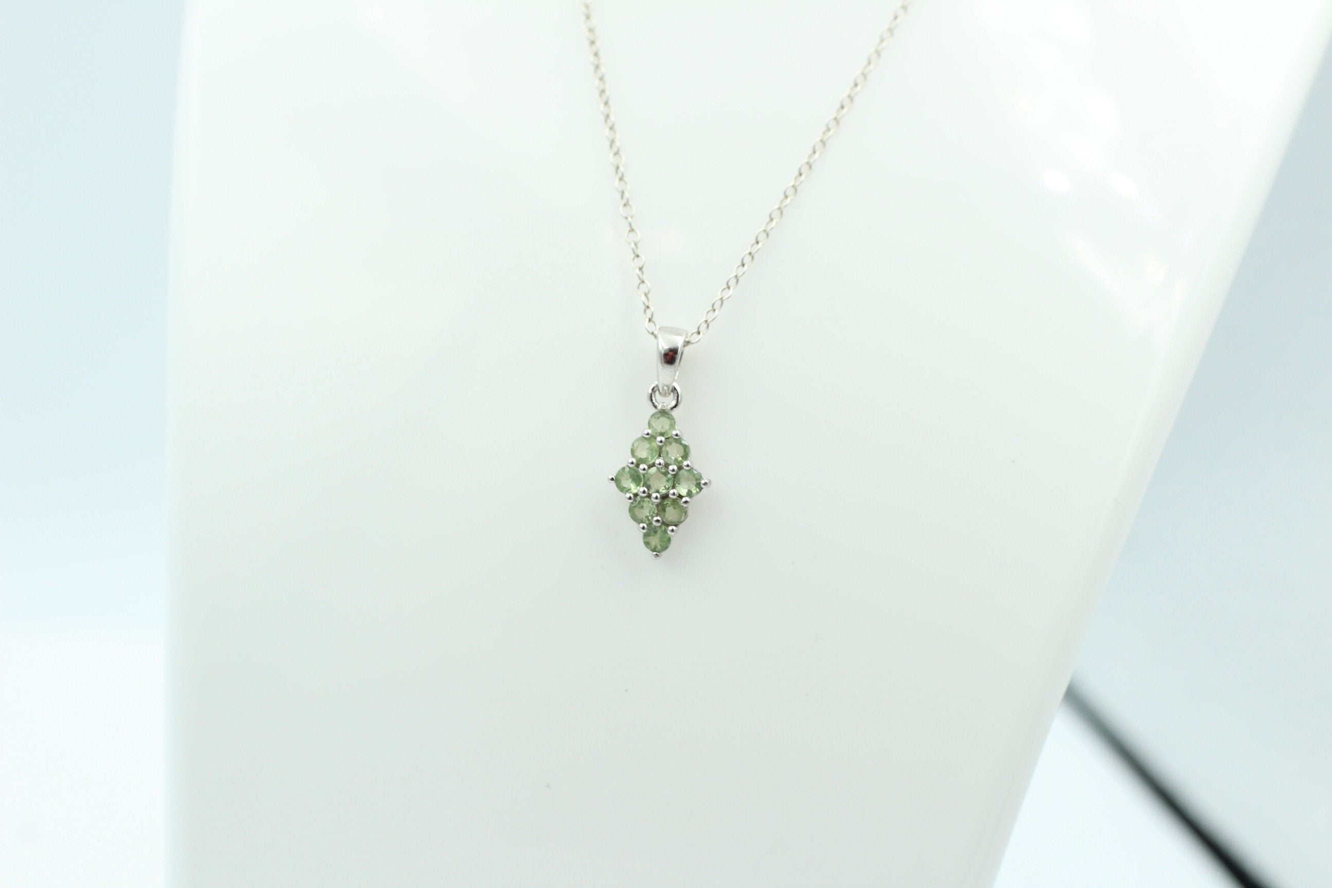 1,68 Carat güner Saphir Anhänger 925 Silber Collier Kette Saphiranhänger Top