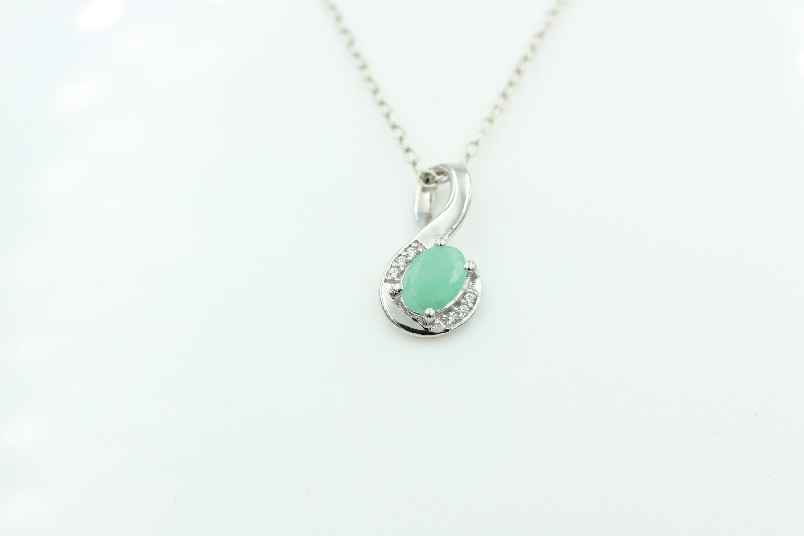 1,12 Carat Smaragd Anhänger 925 Silber  mit Zirkonia top Edel