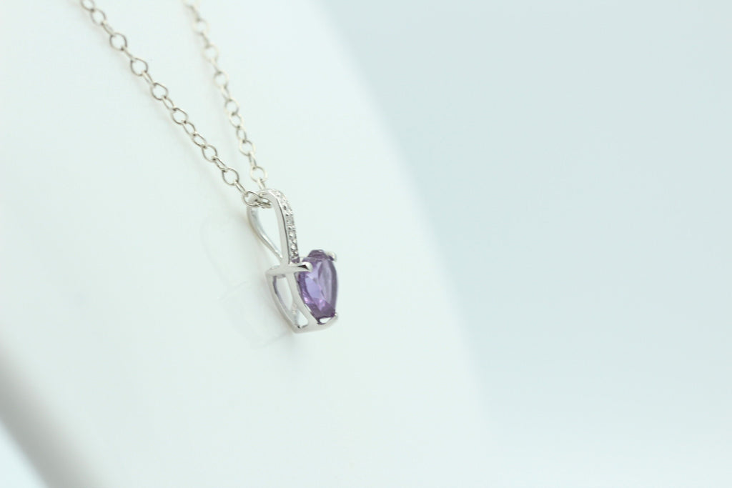 0,67 Carat synthetischer Alexandrit Herz Anhänger 925 Silber op