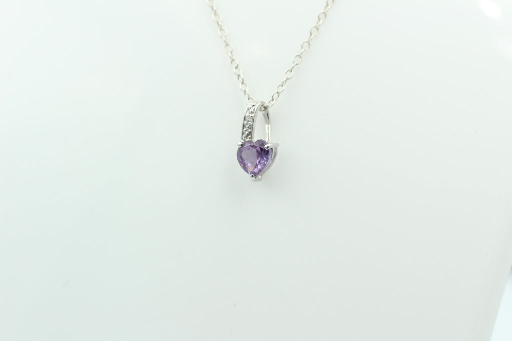 0,67 Carat synthetischer Alexandrit Herz Anhänger 925 Silber op