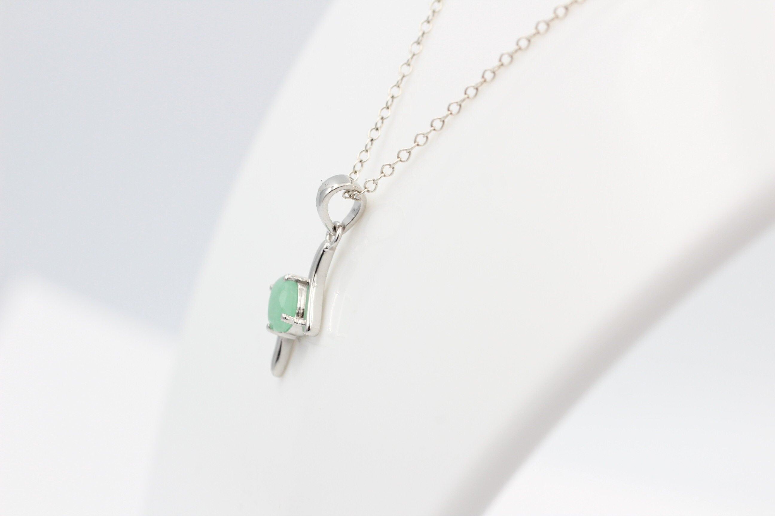 0,72  Carat Smaragd Anhänger 925 Silber  Smaragdanhänger