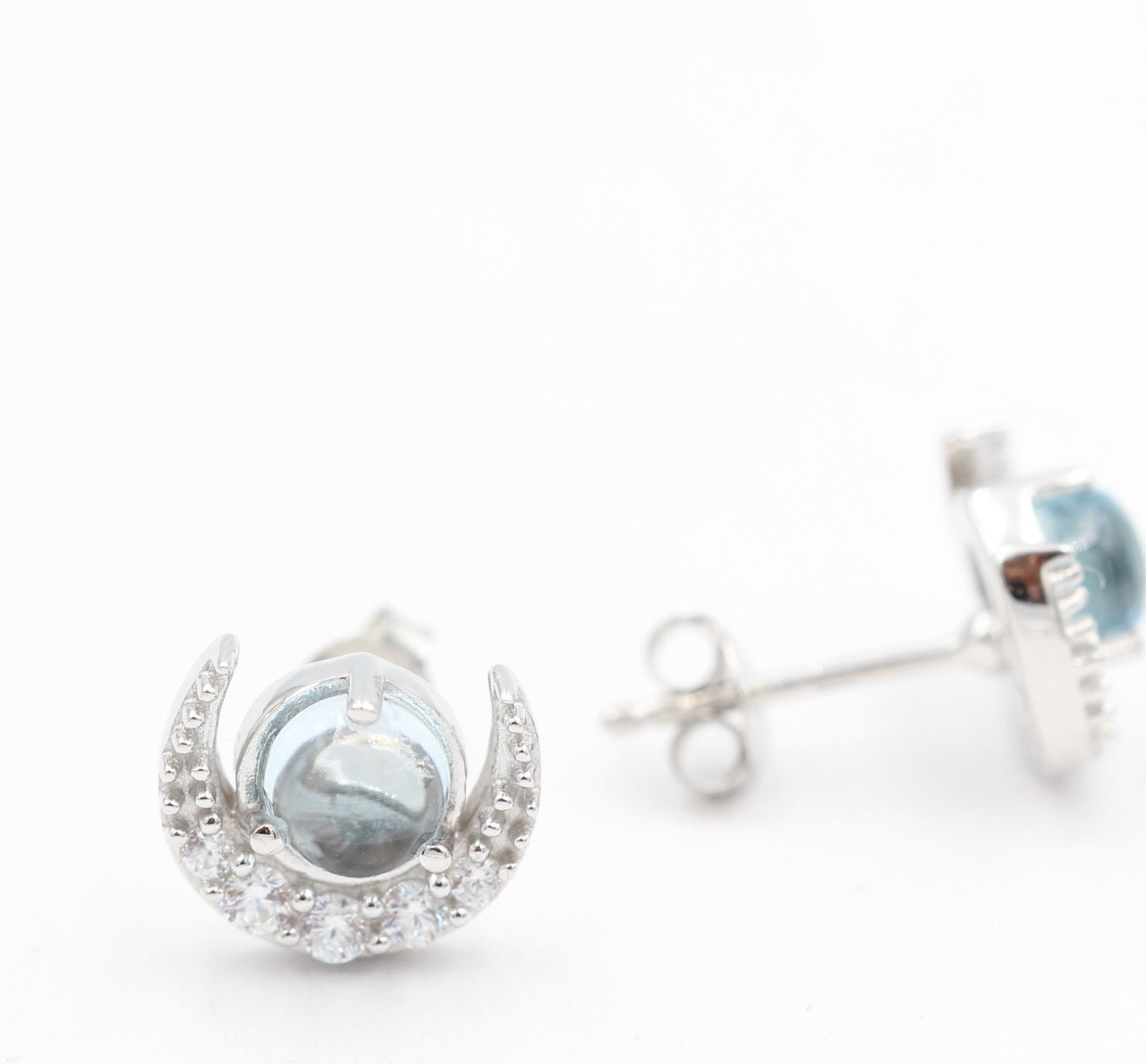 Edle 1,10 Carat Blautopas Mondohrstecker 925 Silber hellblauer Edelstein Top