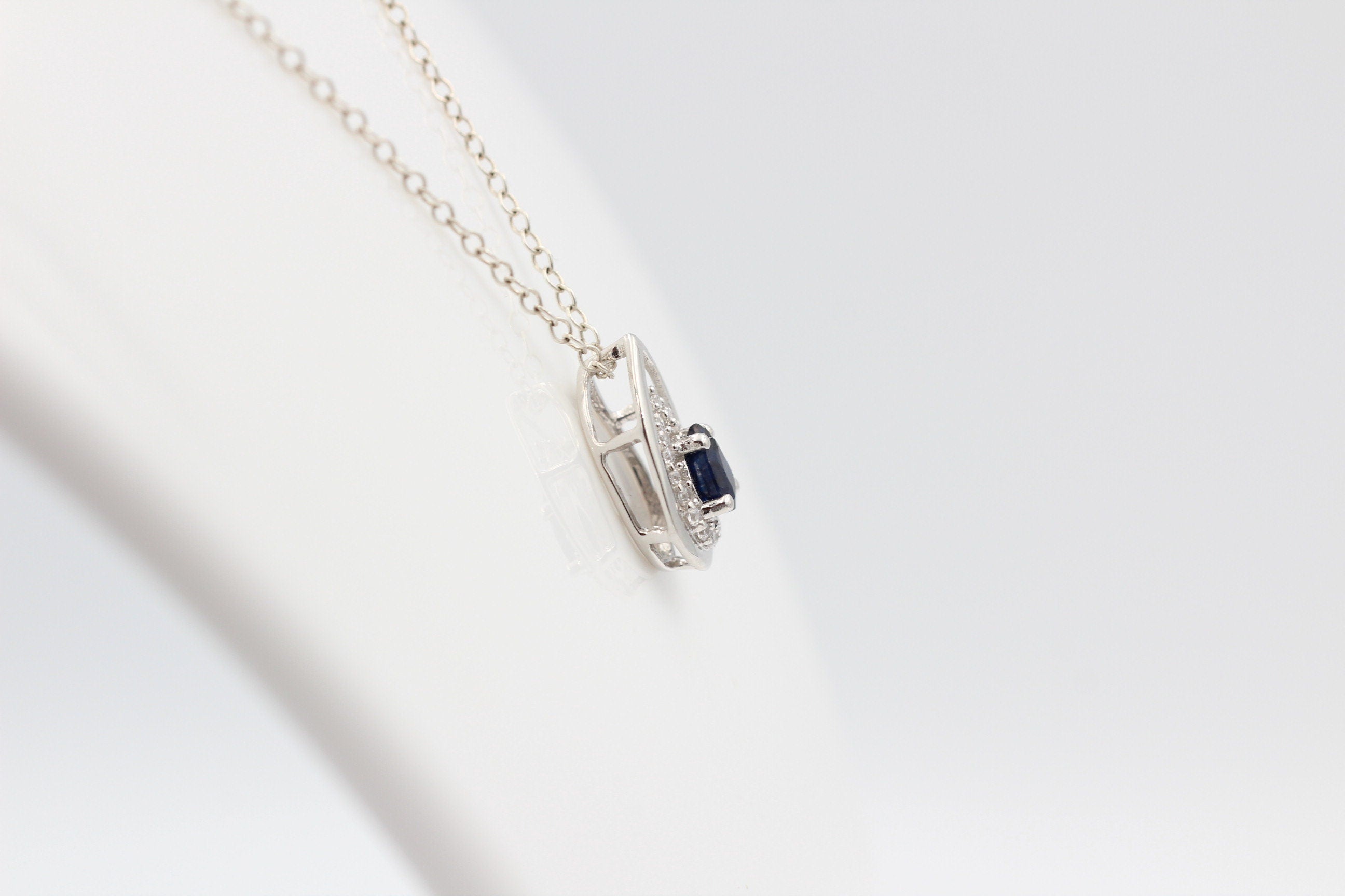 Edler 0,51 Carat Saphir Anhänger 925 Silber  blauer Saphir