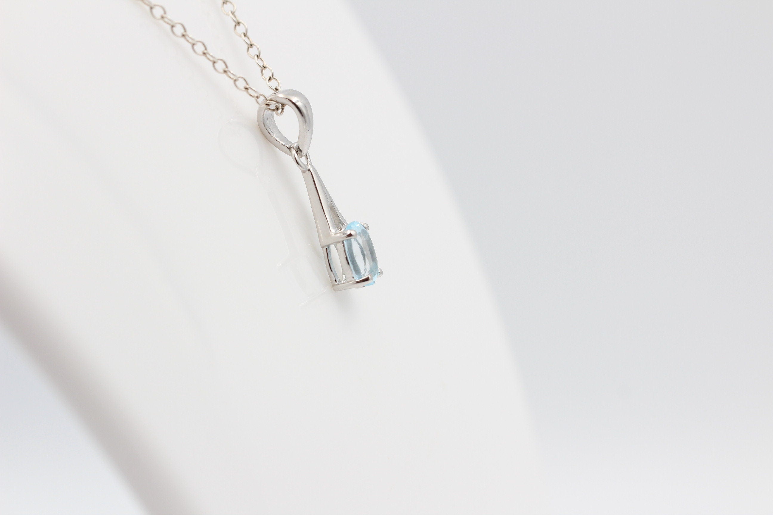 0,72  Carat Blautopast Anhänger 925 Silber  himmelblauer Topas