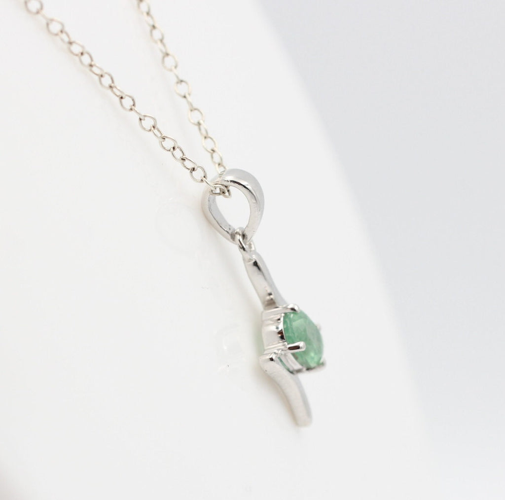 0,72 Carat mint Kyanit Anhänger 925  Silber  mintgrüner Kyanit seltener Edelstein